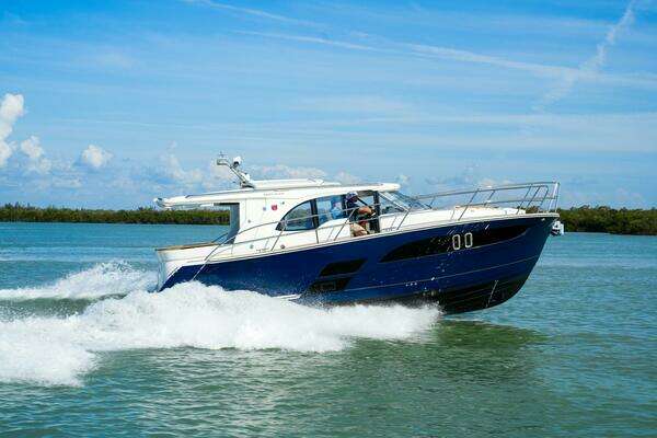 2026 Marex 330 Scandinavia