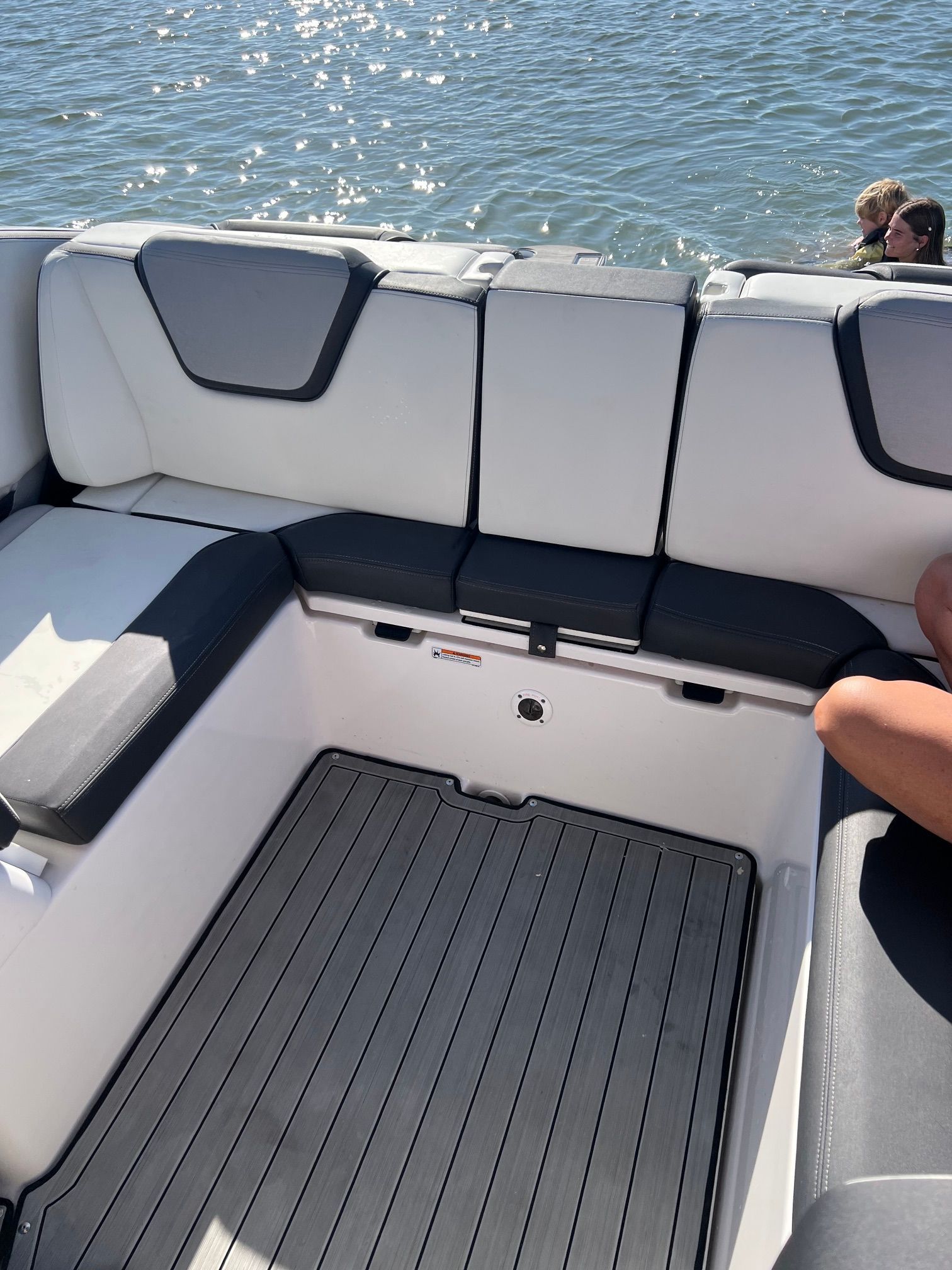 2023 Yamaha Boats 252S - 95