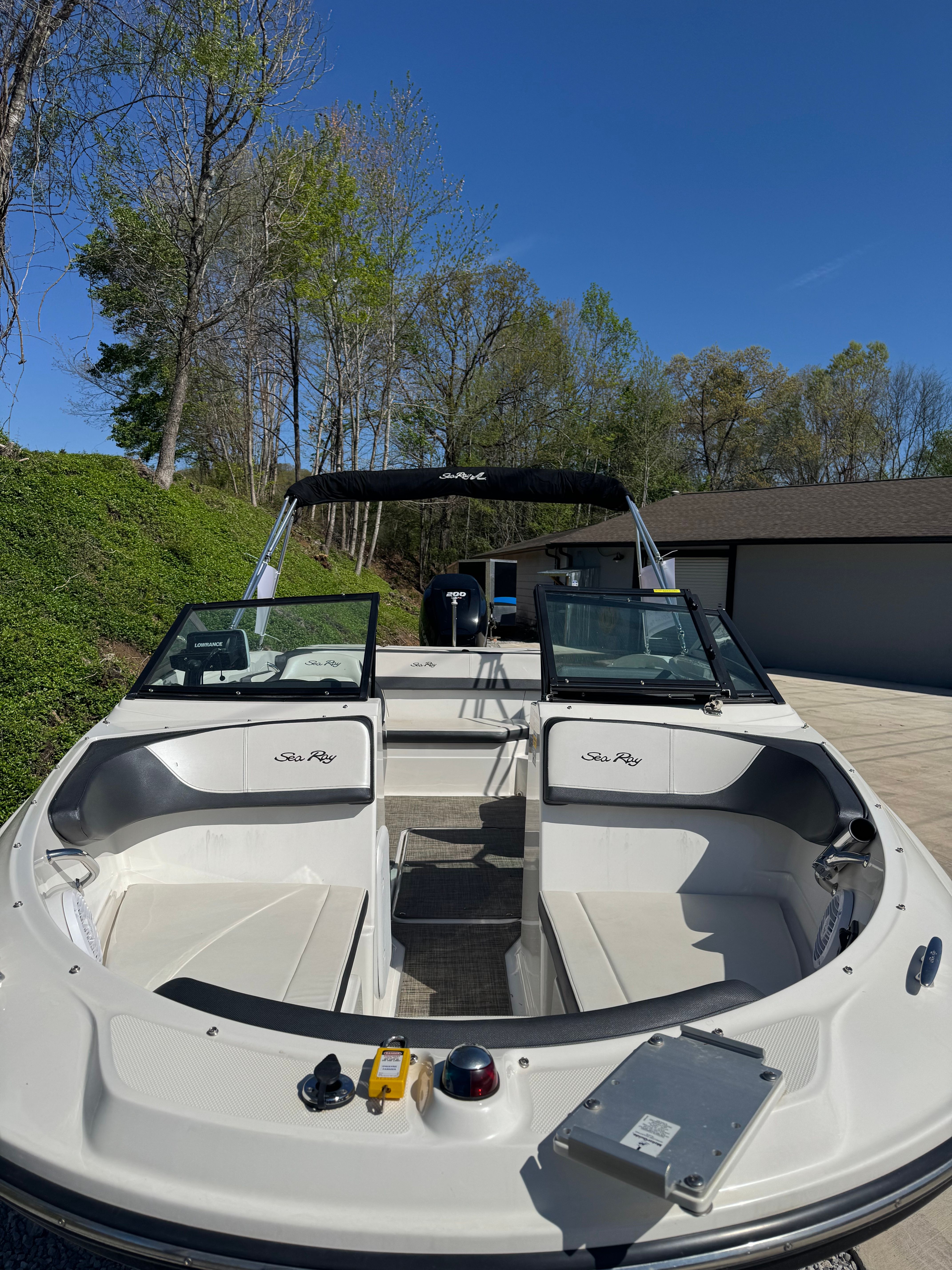 2018 Sea Ray SPX 210 Outboard - 2