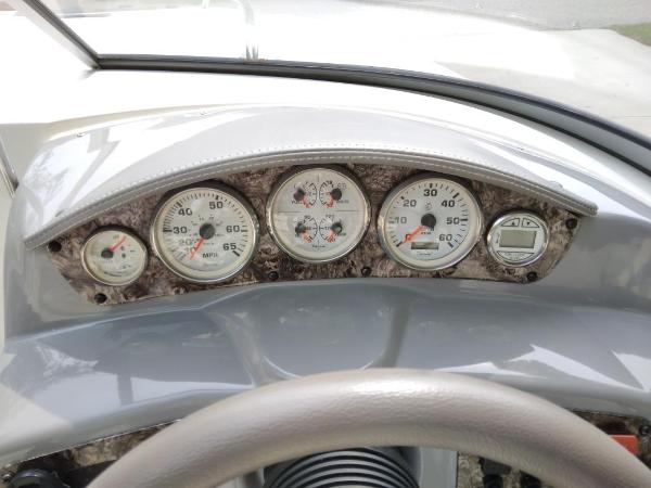 2011 Stingray 208CR - 14