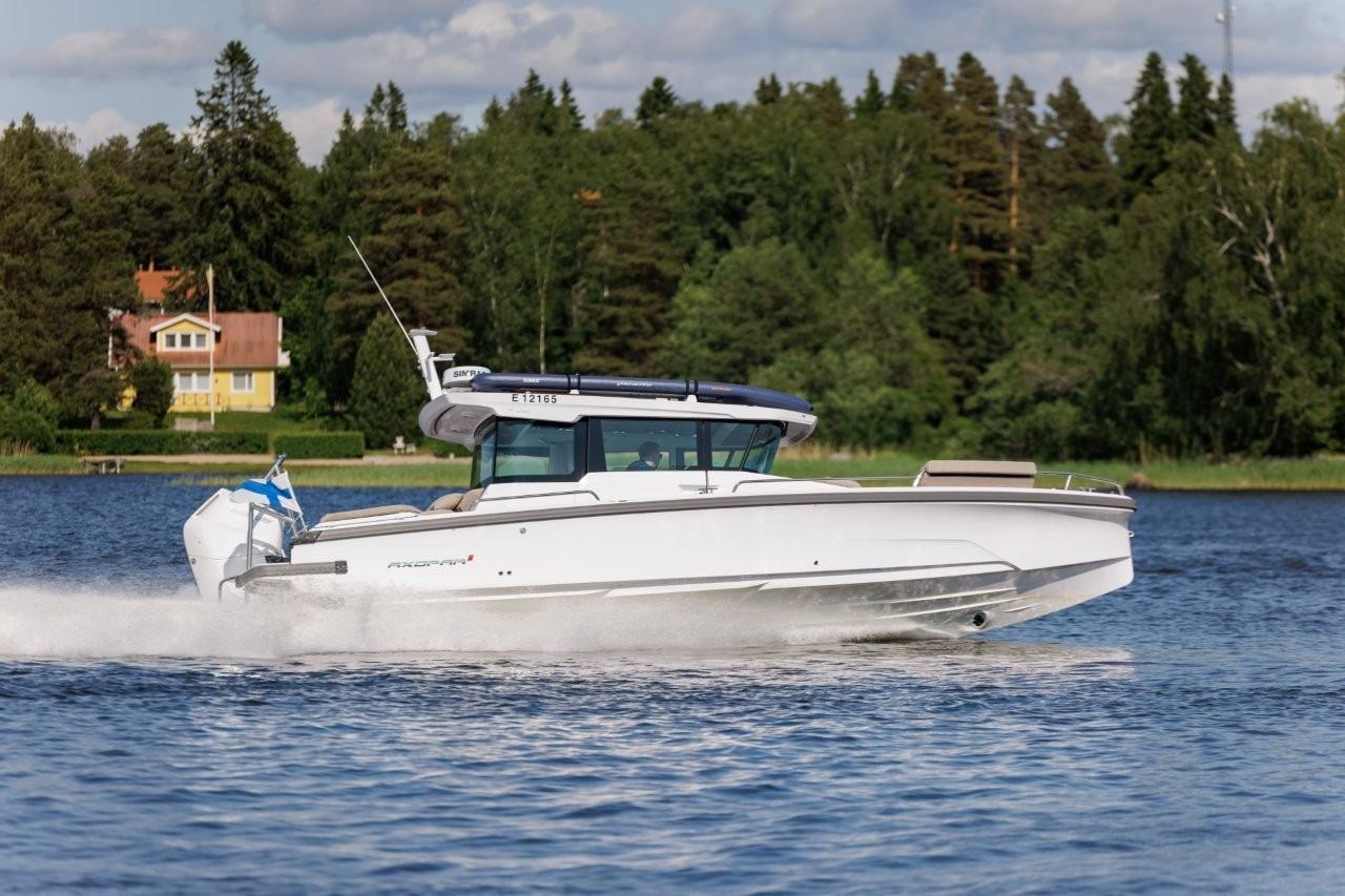 2026 Axopar 29 XC Cross Cabin