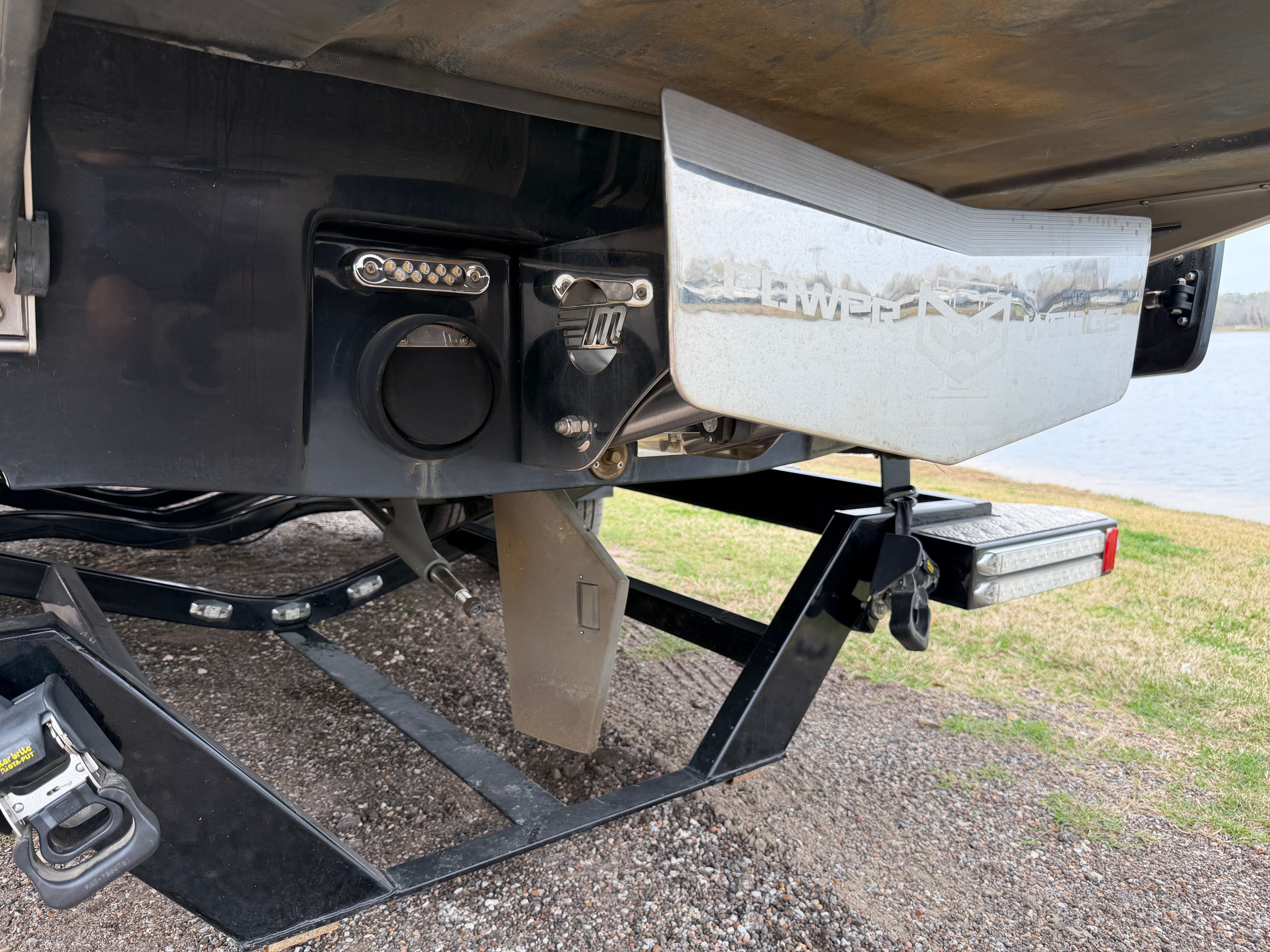 2015 MALIBU 24 MXZ - Image 8