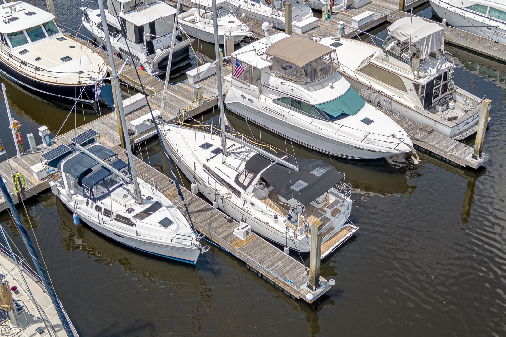 2023 Beneteau 38.1 - Image 17
