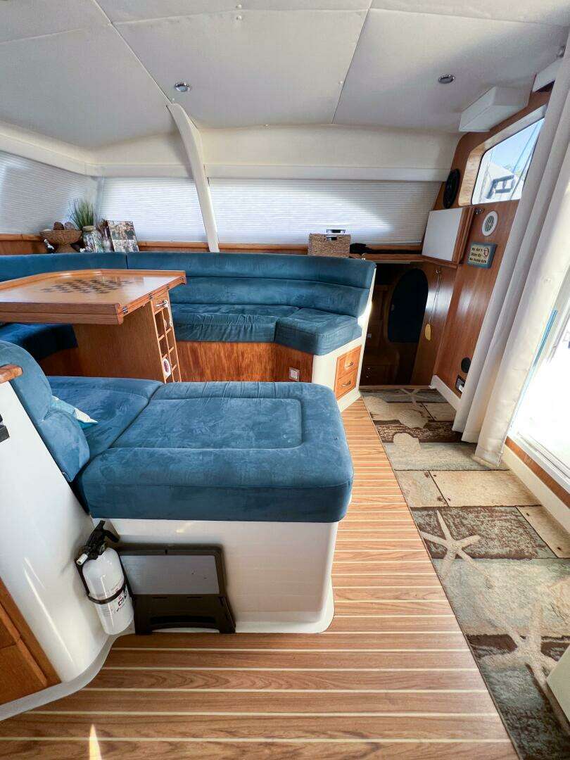 2010 Broadblue 435 - Image 45