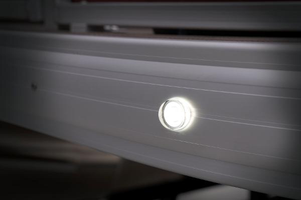 Manufacturer Provided Image: Sun Tracker Party Barge 18 DLX