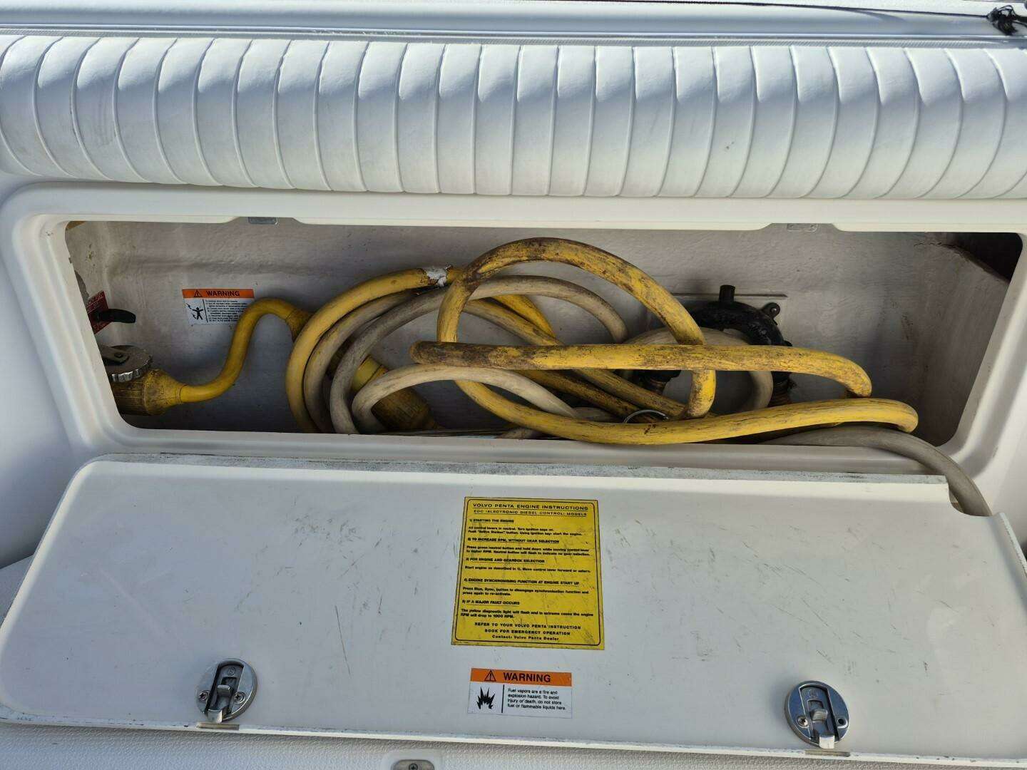 2004 Riviera 4000 Offshore - Image 12