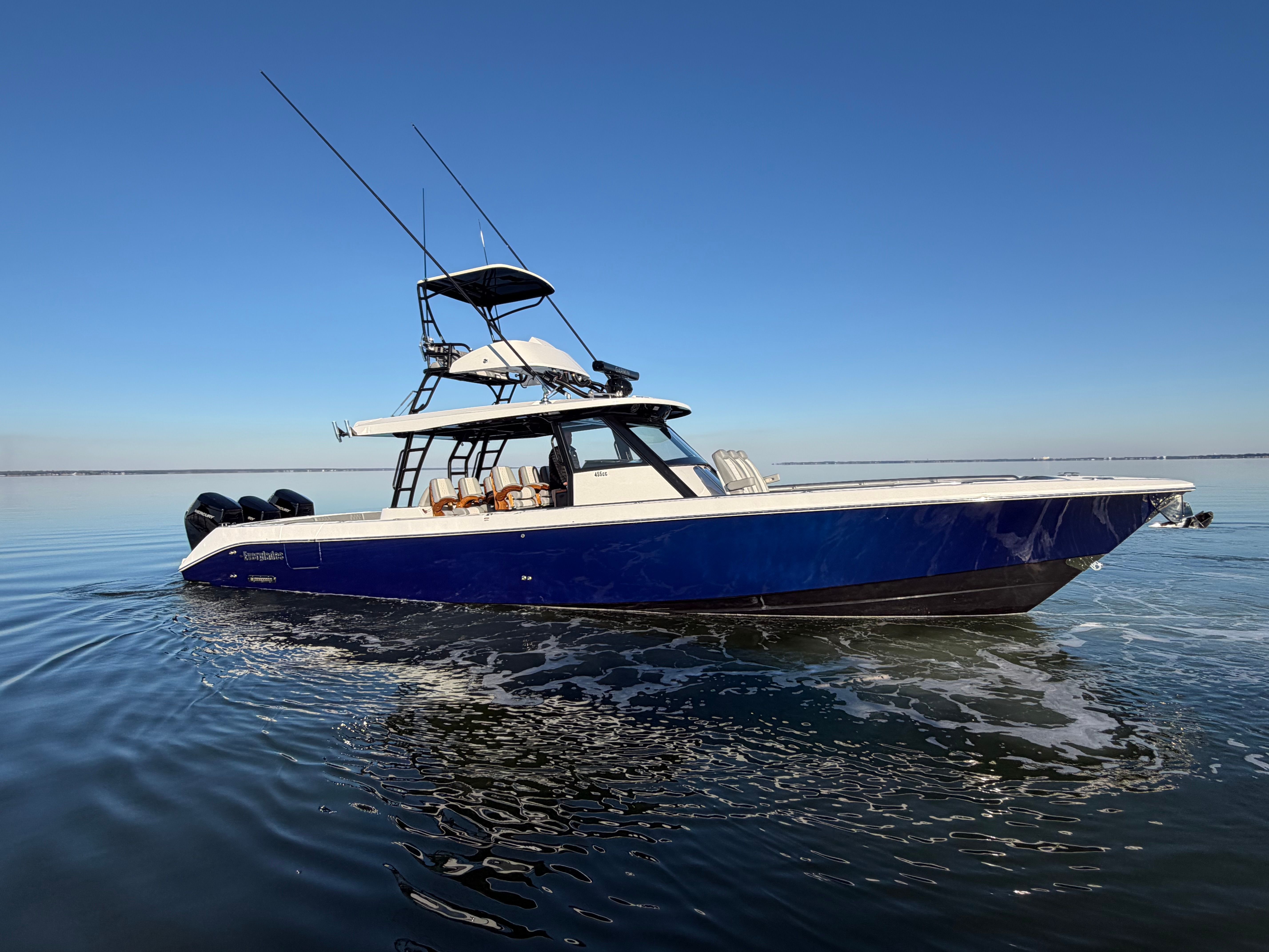 2026 Everglades 455 Center Console