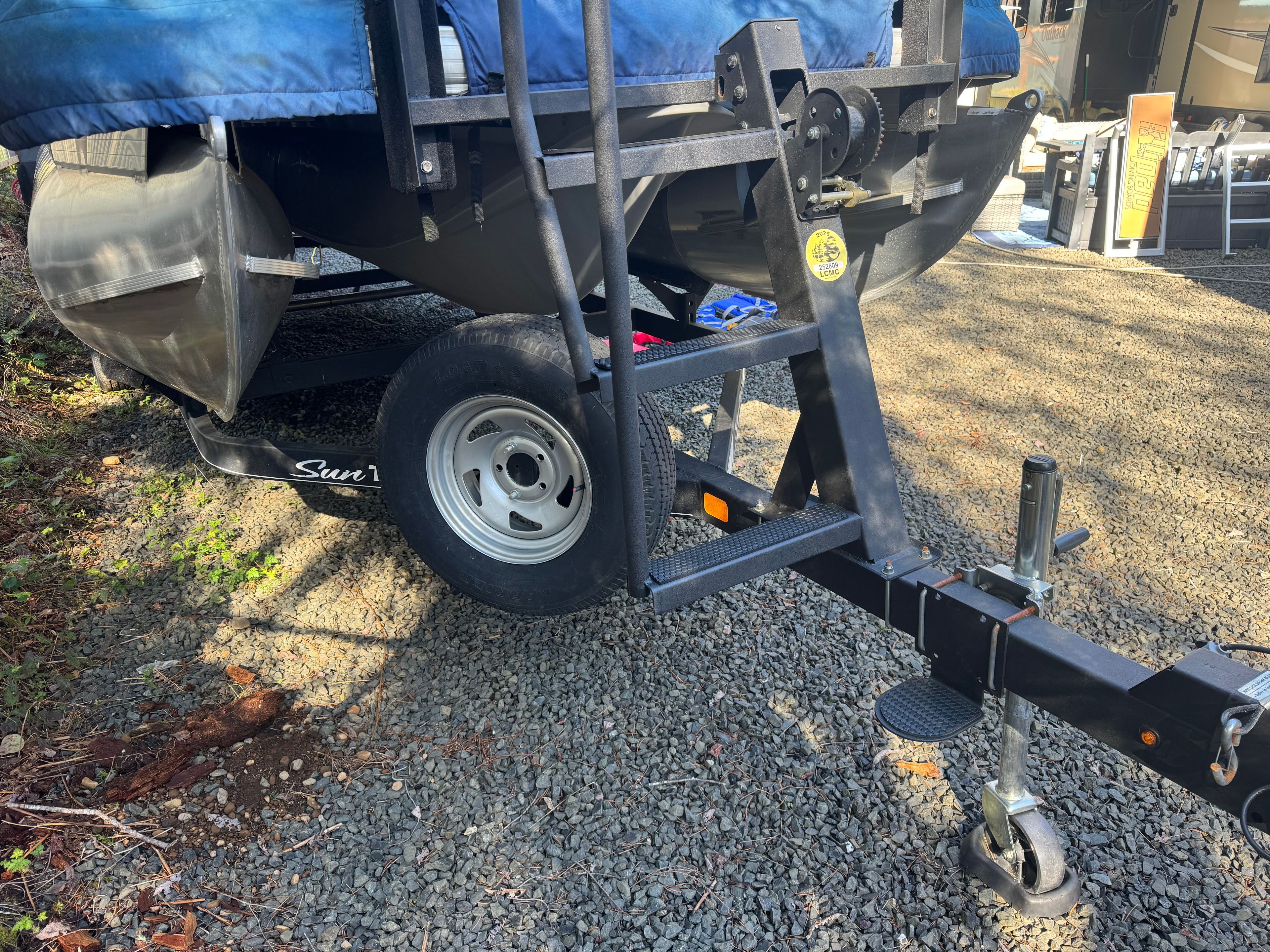 2020 Sun Tracker Party Barge 18 DLX - 7