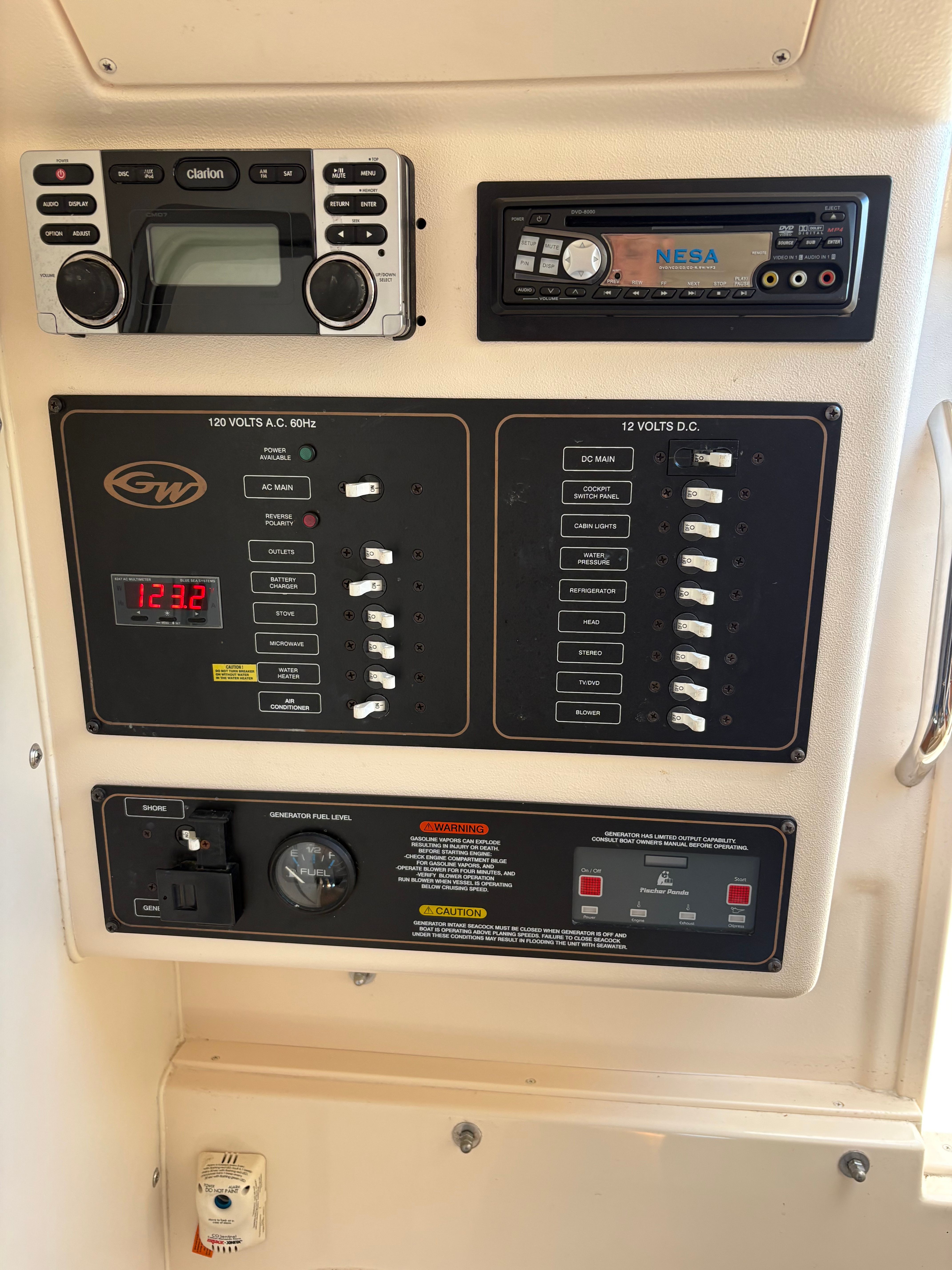 Control panel of a 2009 Grady-White Chesapeake 290 boat.