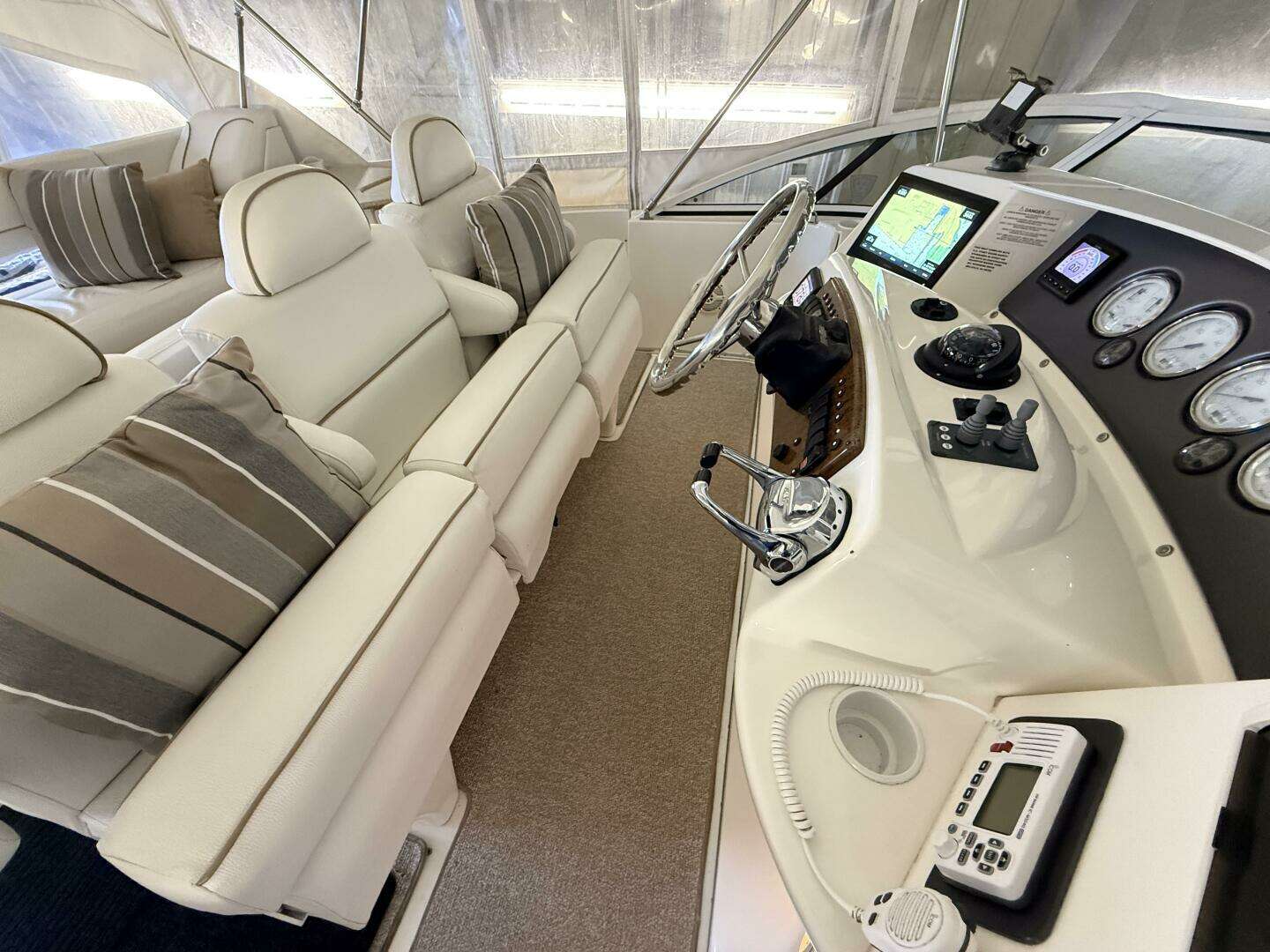 2006 Silverton 38 Sport Bridge - Image 19