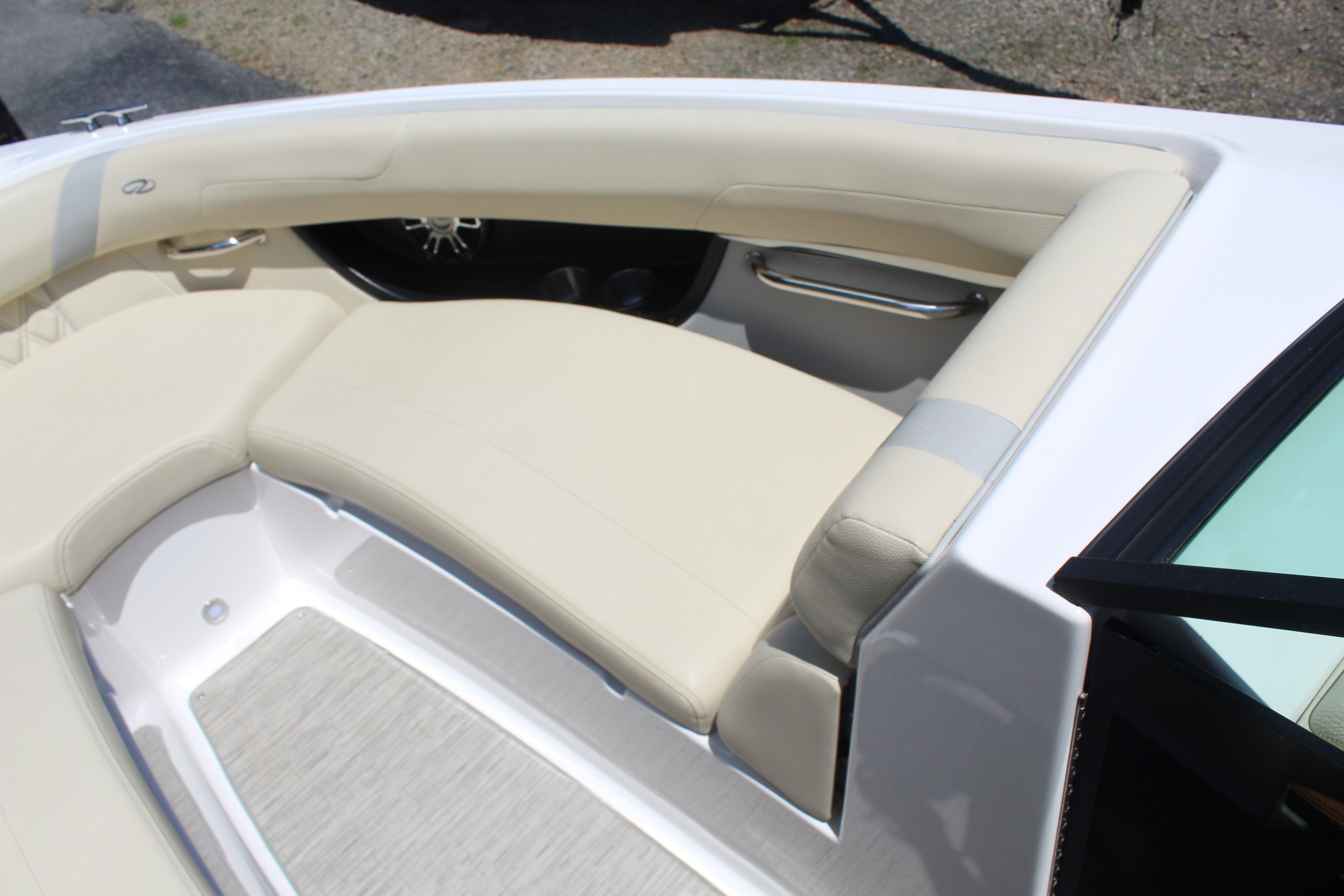 2019 Regal 25 RX Surf - 15