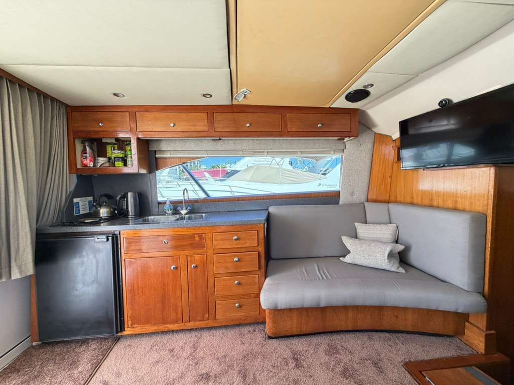 2000 Luhrs Tournament 340 Convertible - 33