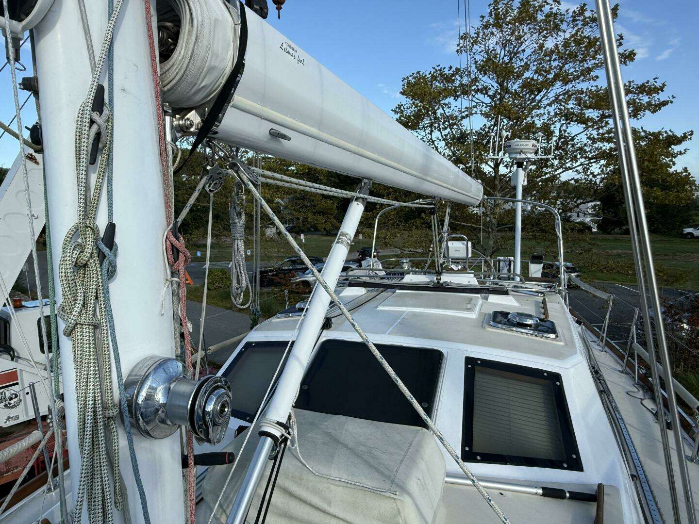 2011 Tartan 4700 - Image 12