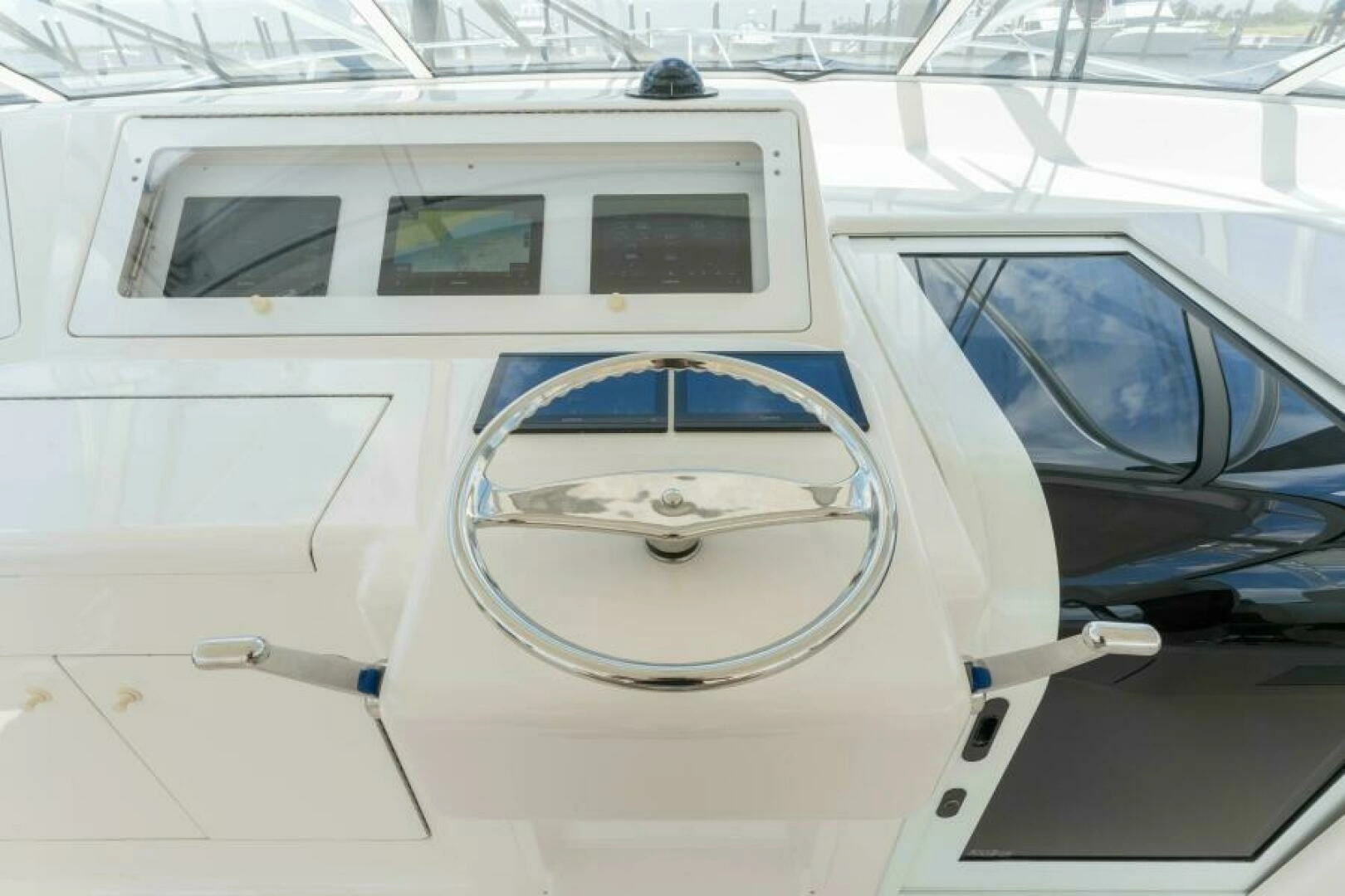 2009 Viking 45 Open - Image 27
