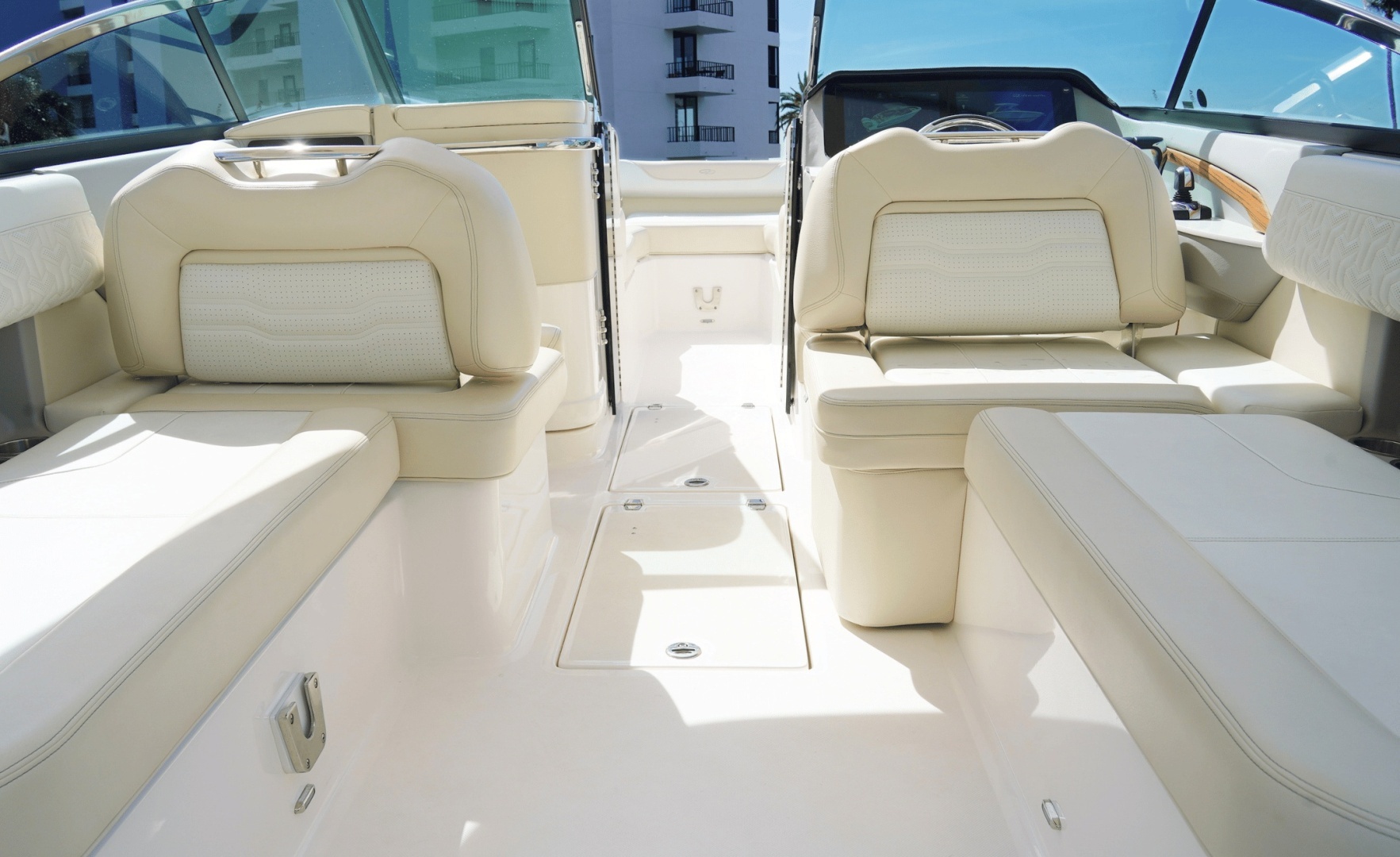 2024 Regal LX9 - Image 33