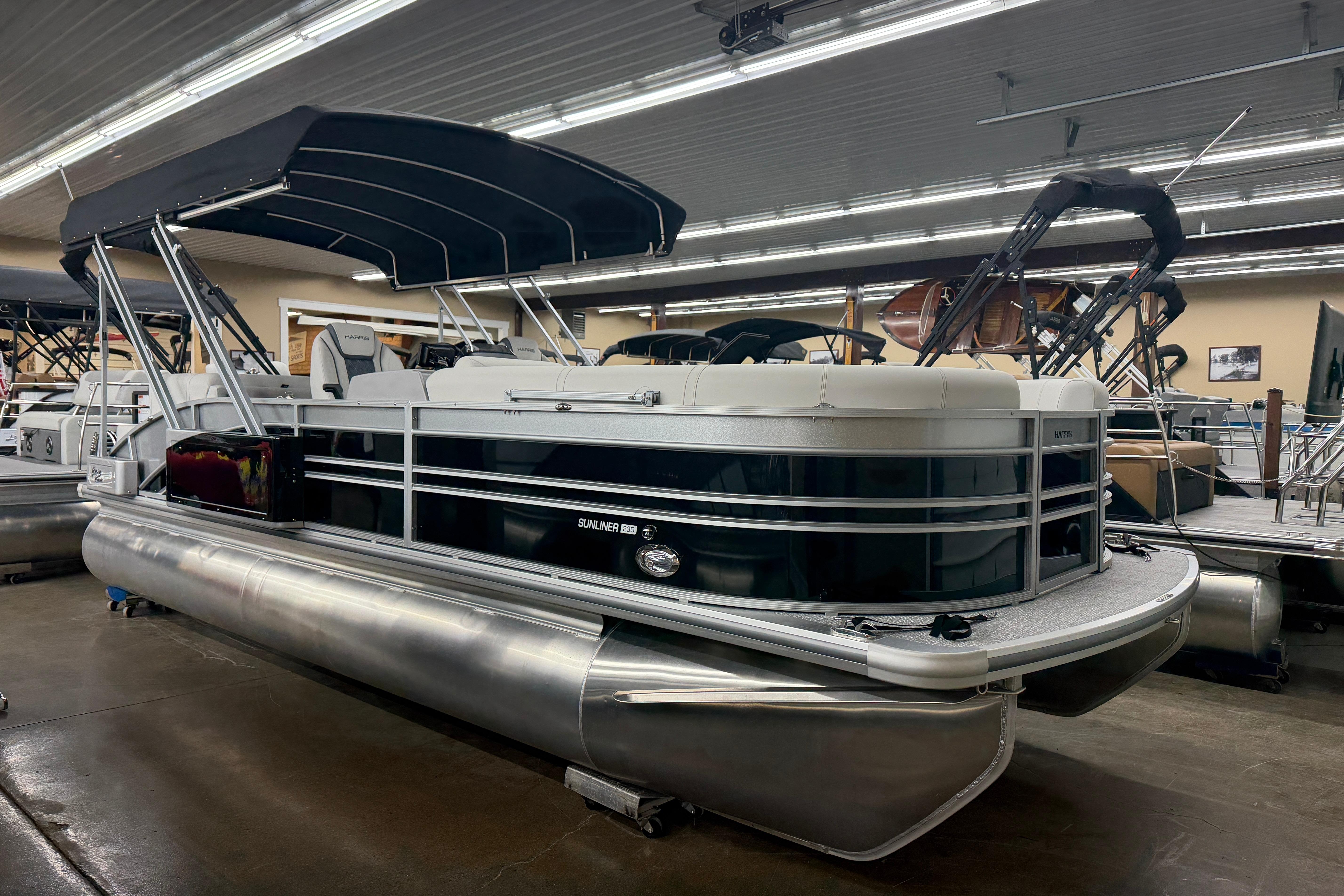 2025 Harris Sunliner 230