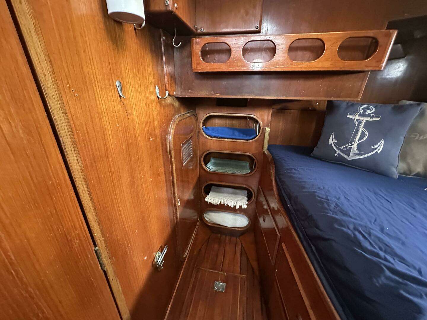 1986 Oceanic — - Image 196