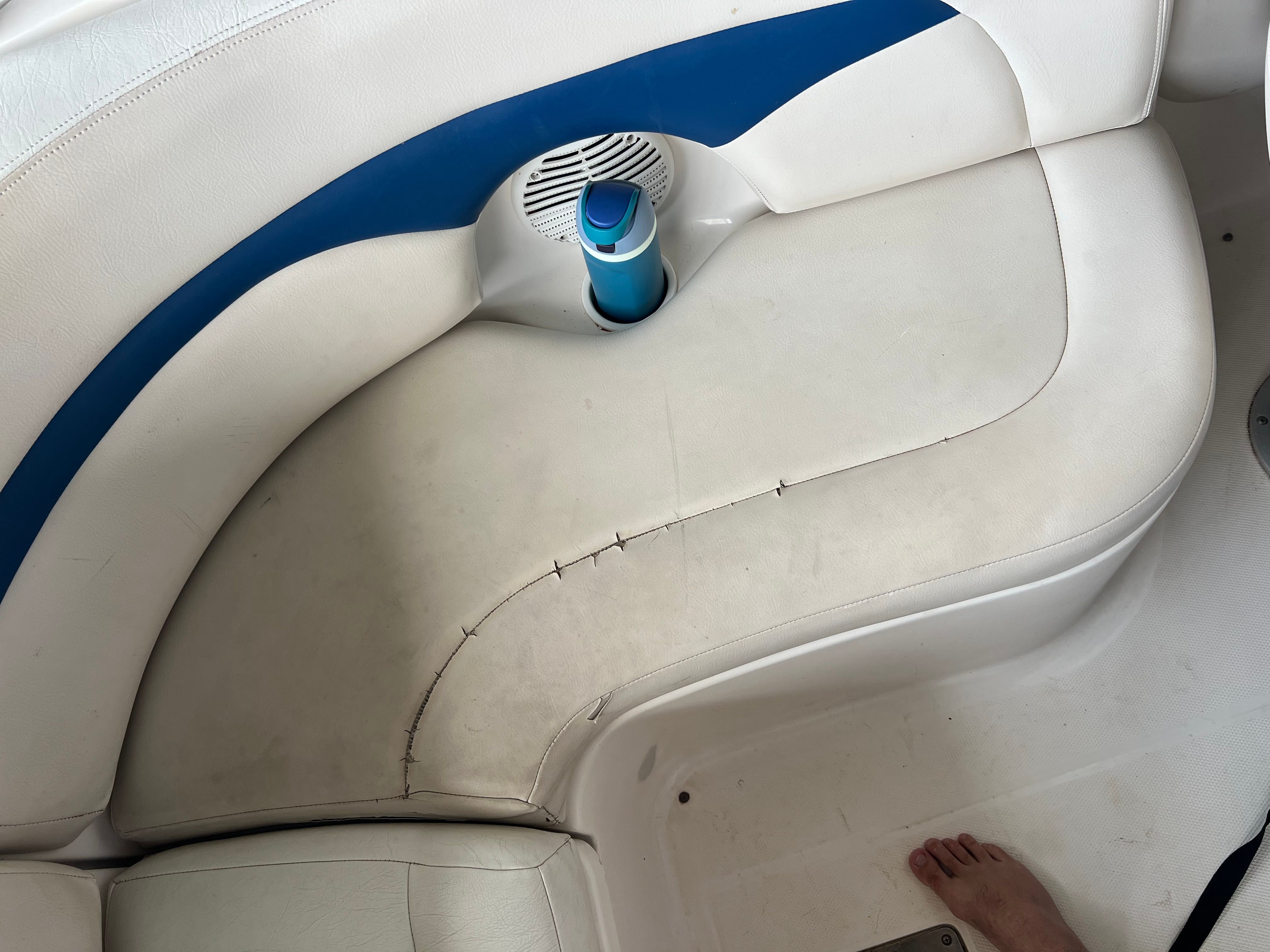 2002 Chaparral 220 SSi Wide Tech - 23