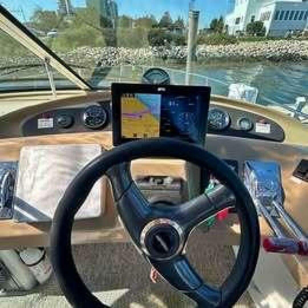 2001 Carver 350 Mariner - Image 4