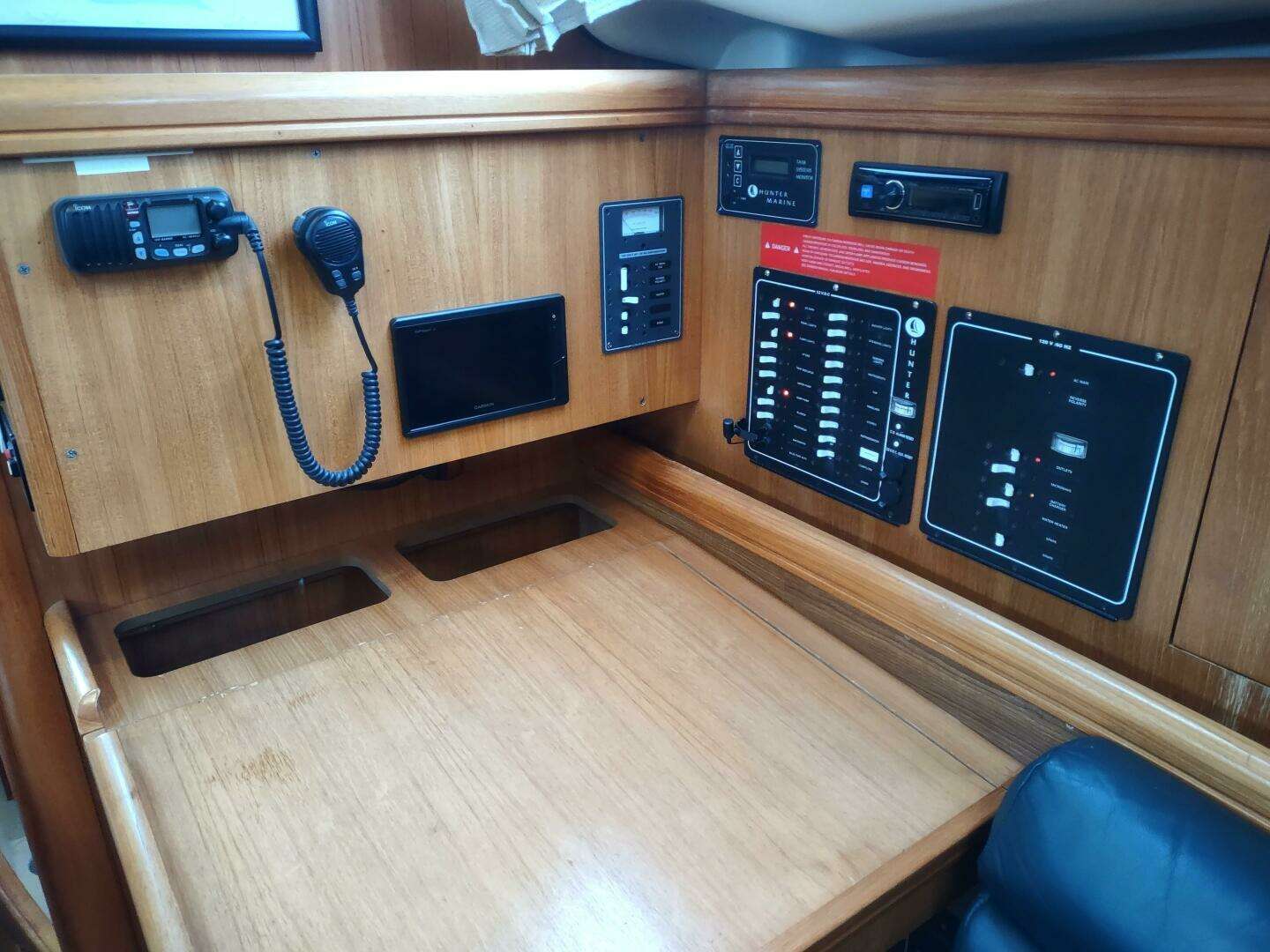 2003 Hunter — - Image 33