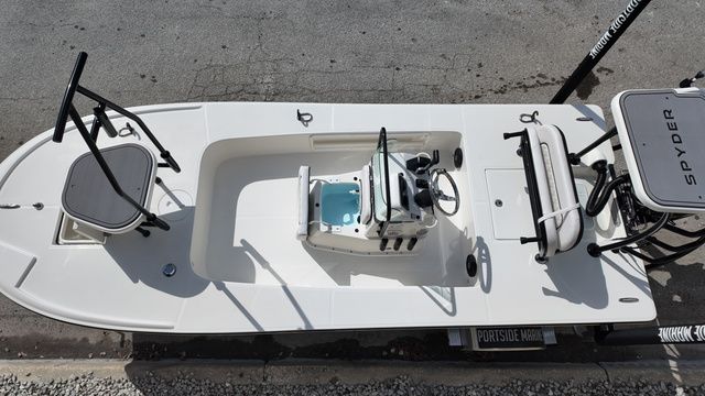 2026 Spyder FX17 Flicker - 3
