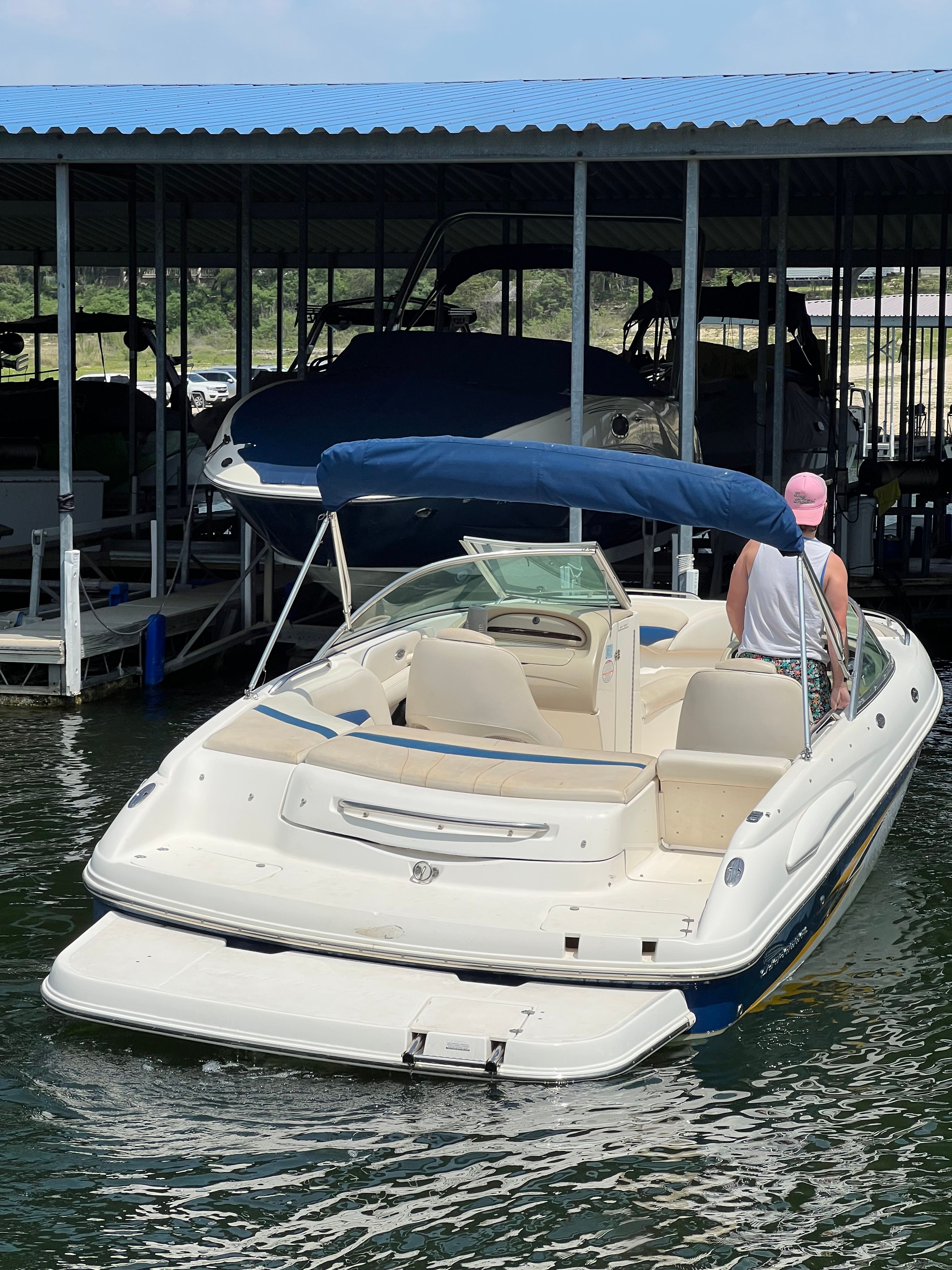 2002 Chaparral 220 SSi Wide Tech - 10