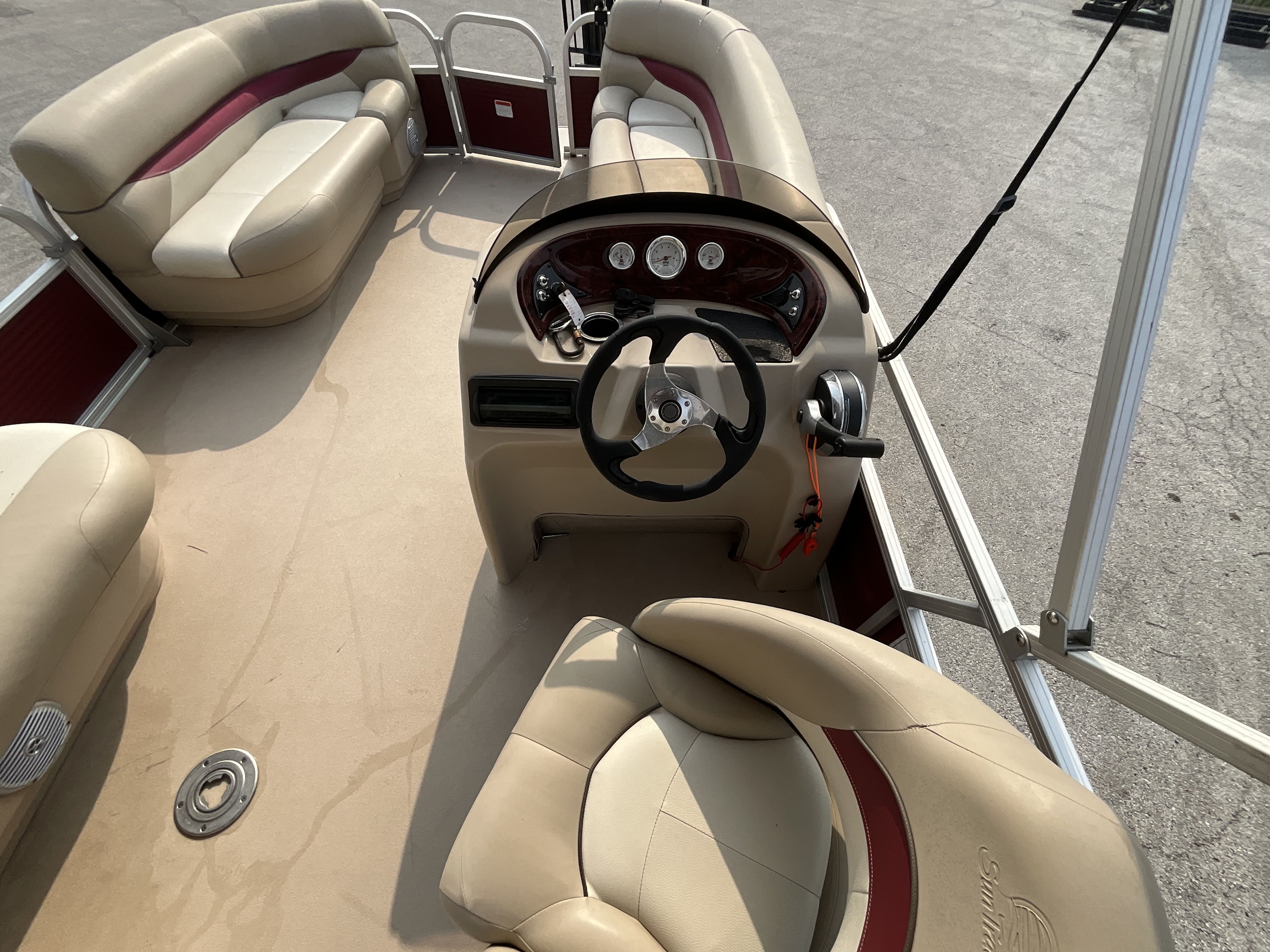2018 Tracker Party Barge - 15