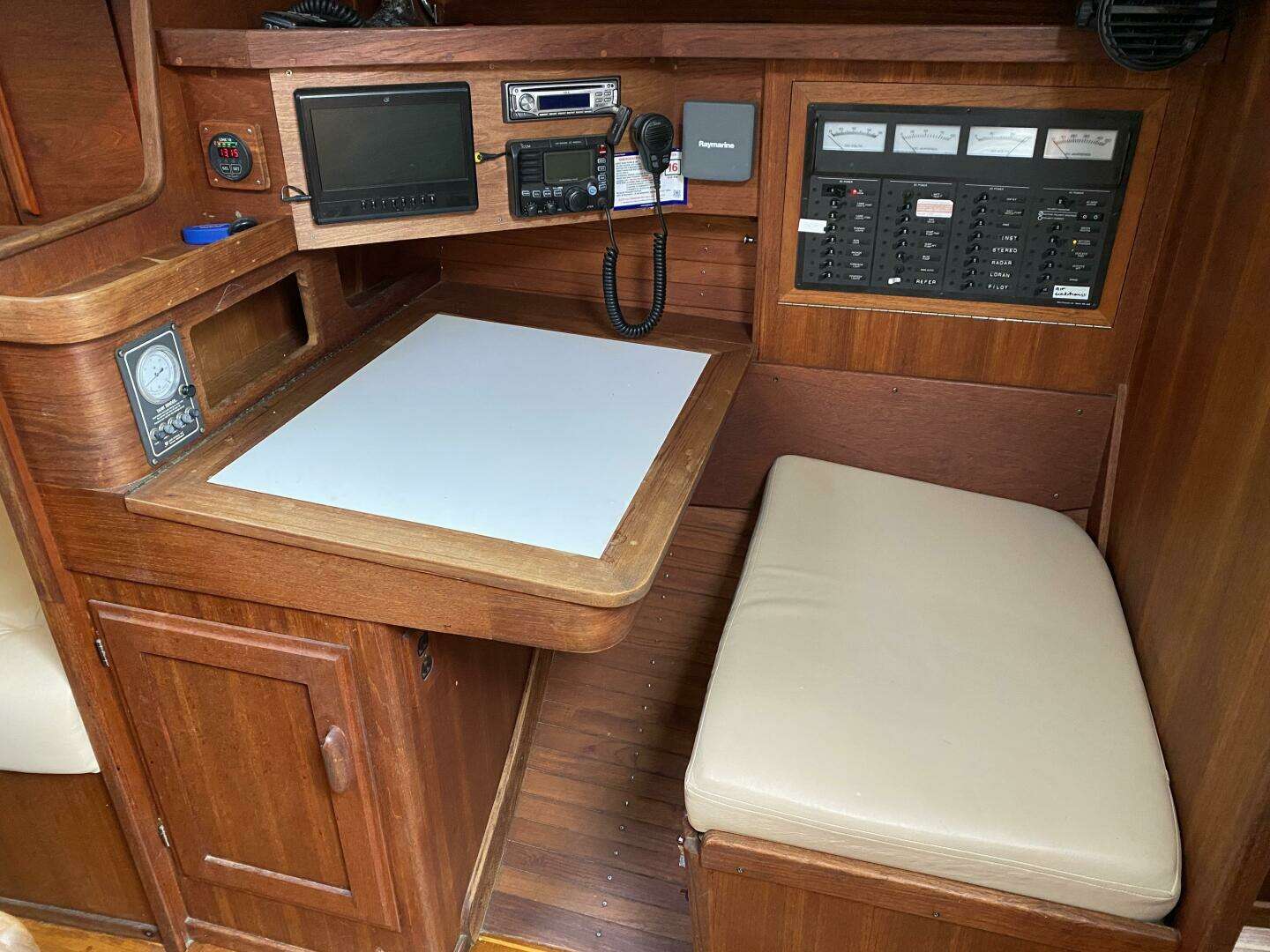 1989 J Boats J/40 - Image 47