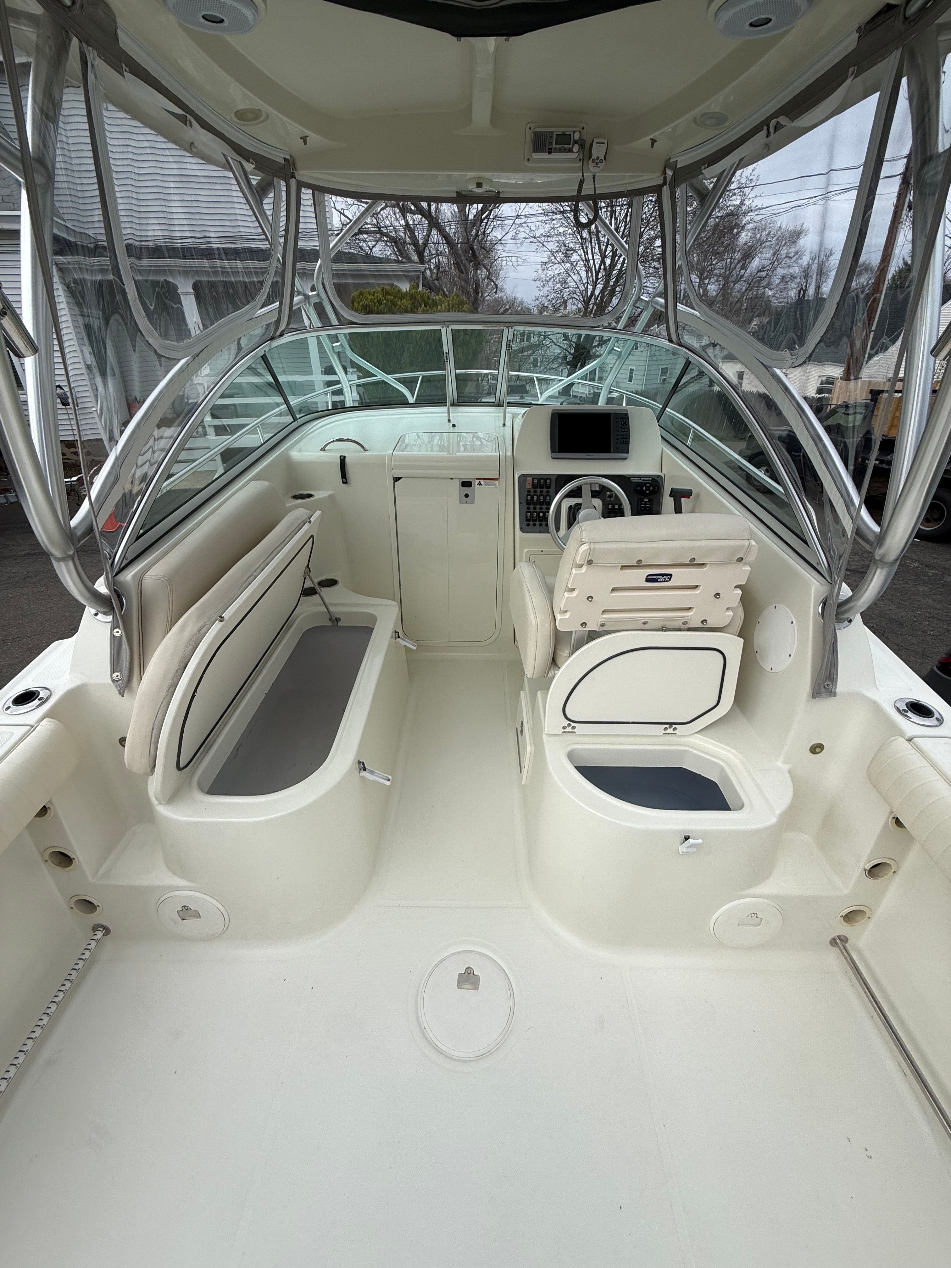 Interior view of a 2008 Hydra-Sports Vector 2200 VX boat.