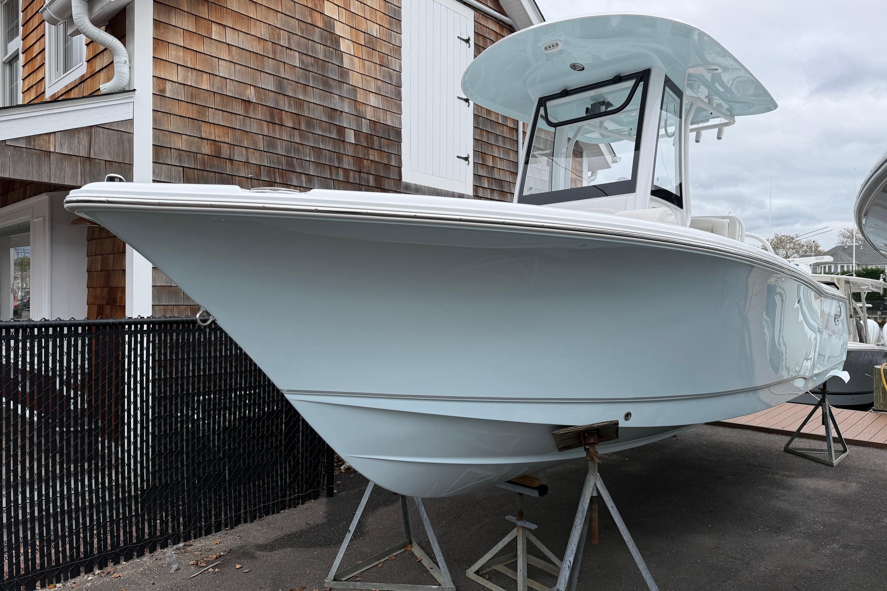 2026 Sea Hunt Ultra 235 SE