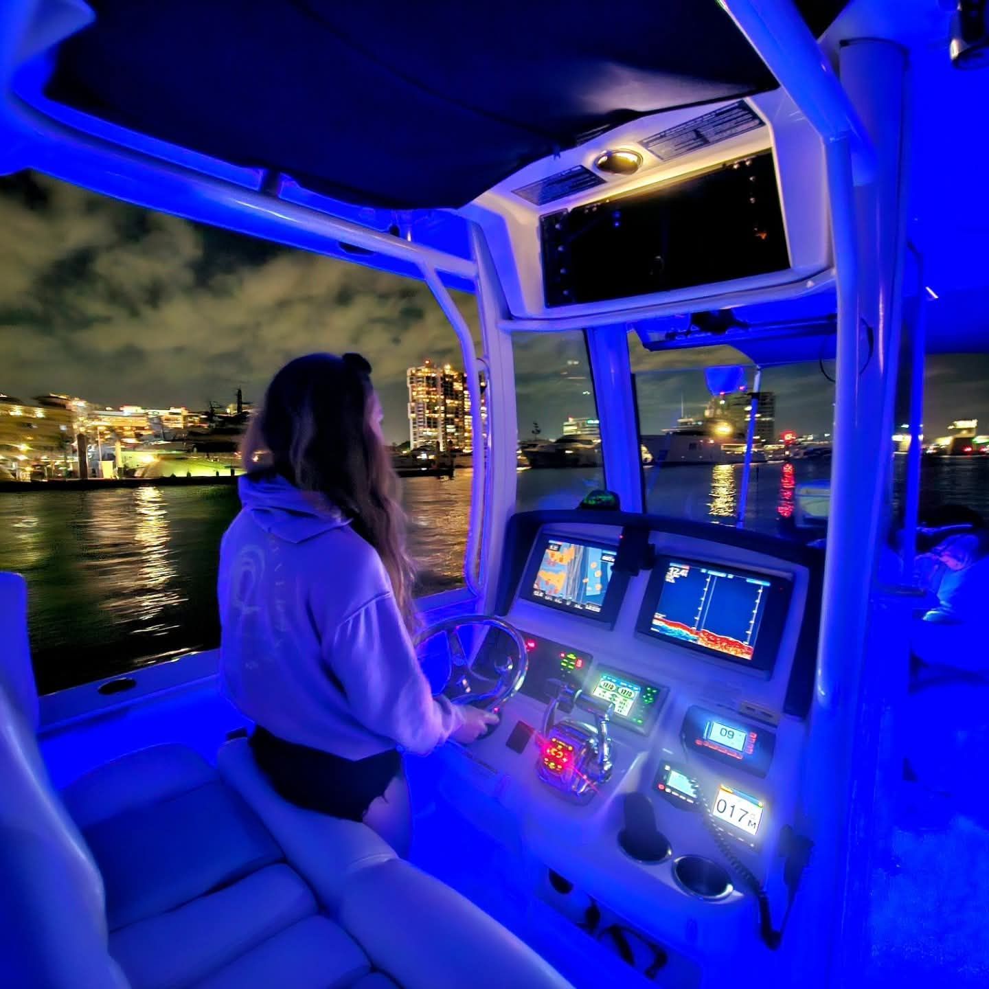 2014 Boston Whaler 250 Outrage - 3