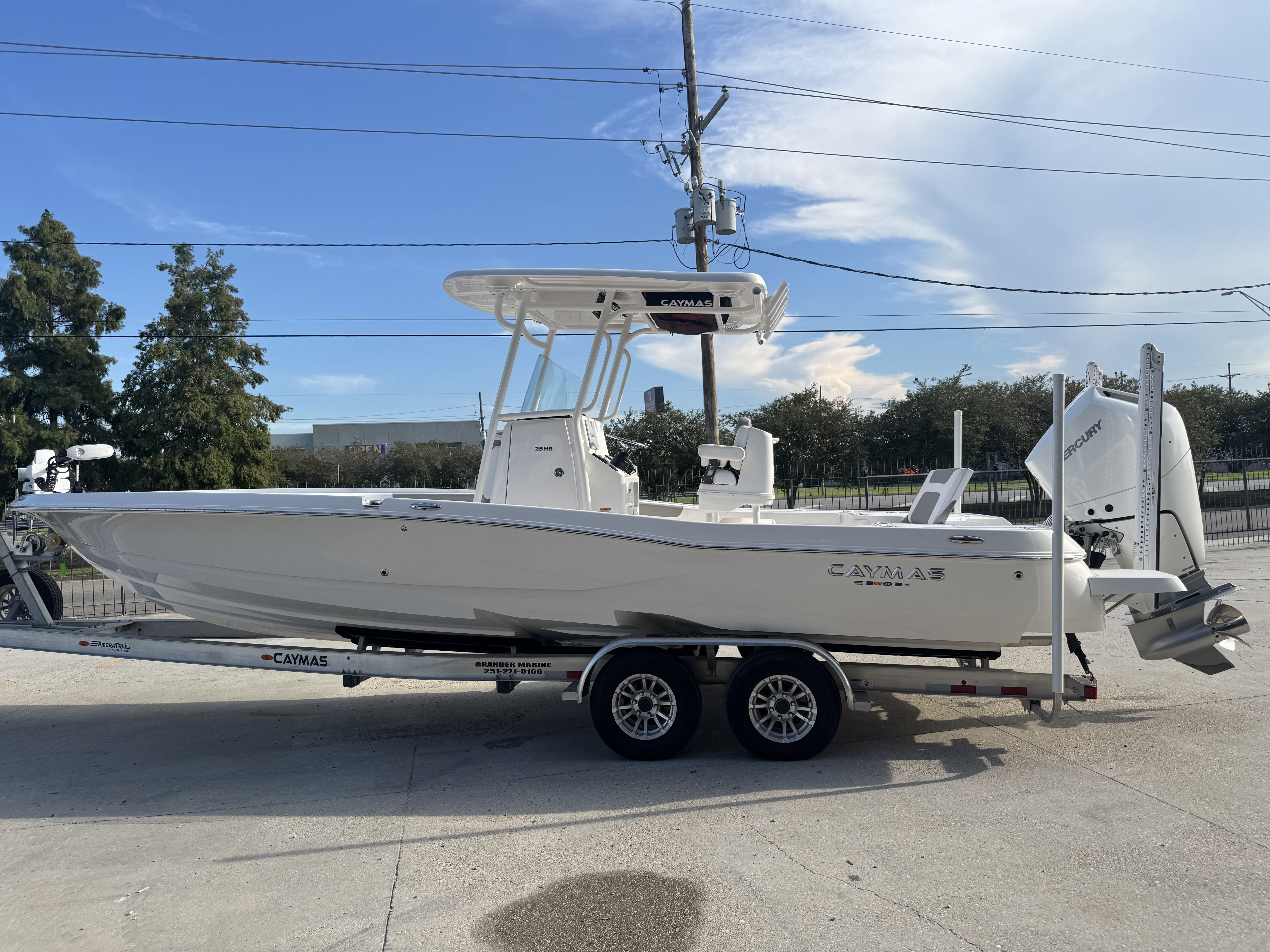 2025 Caymas 28 HB - 10
