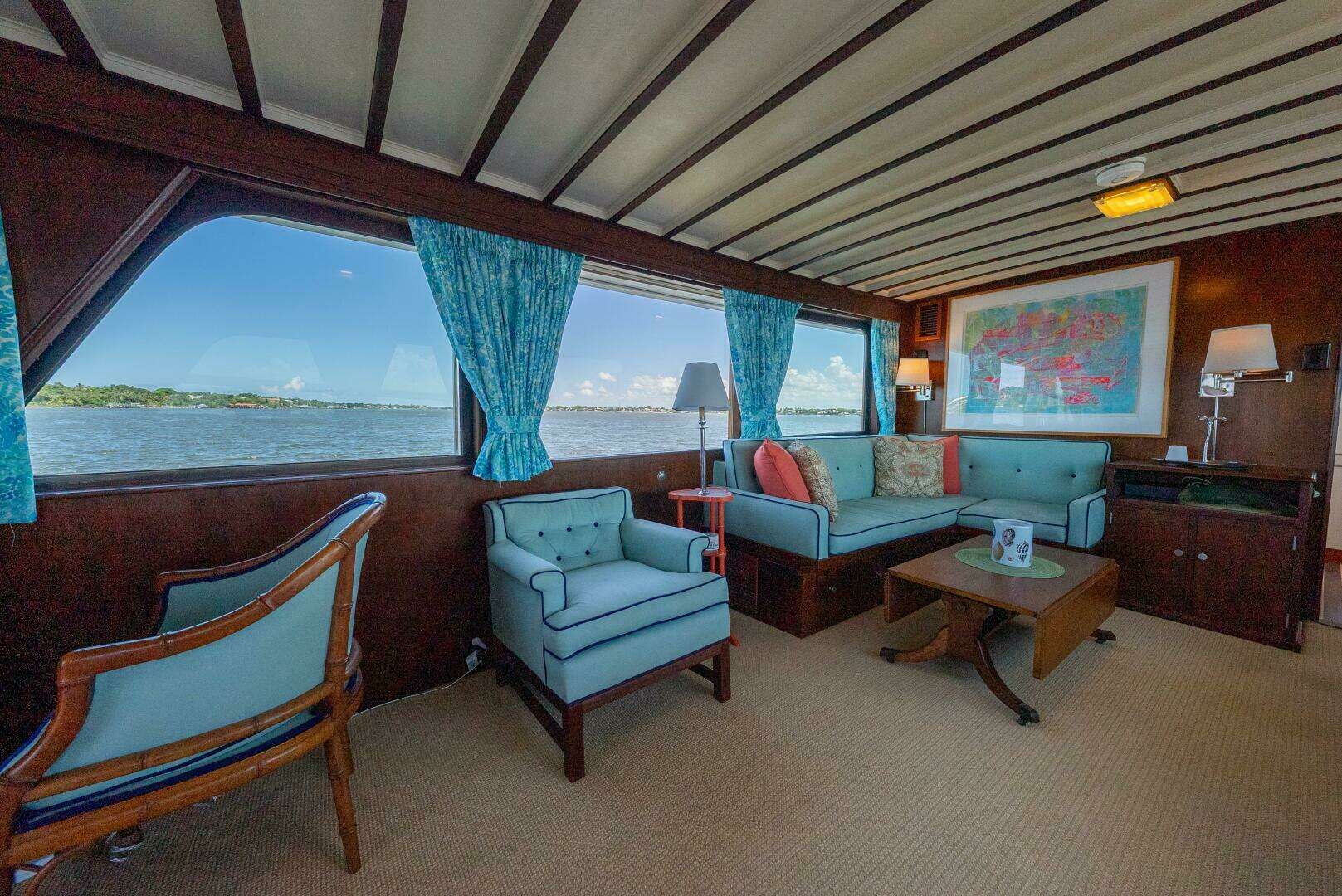 1970 Trumpy Houseboat - Image 4