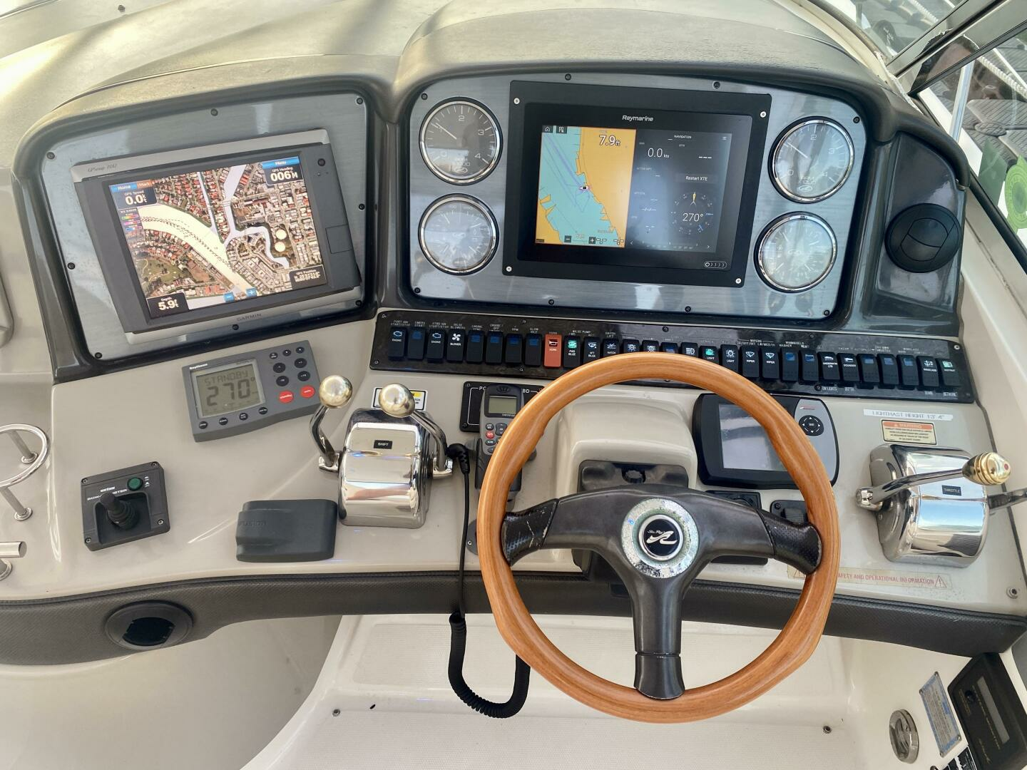 2005 Sea Ray 420 Sundancer - Image 25