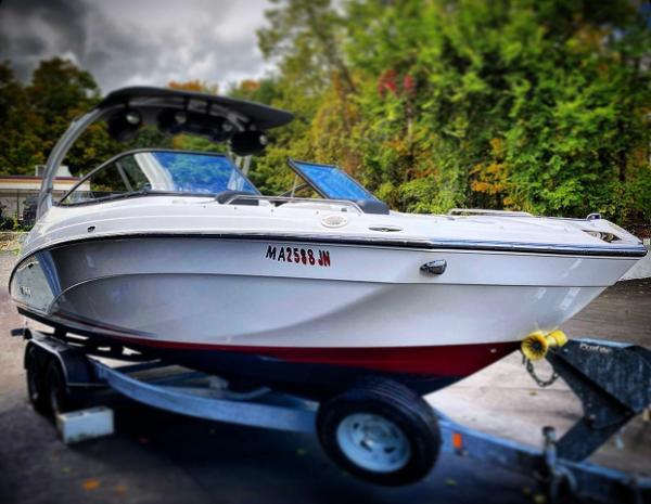 2019 Yamaha Boats 242 Limited S - 2