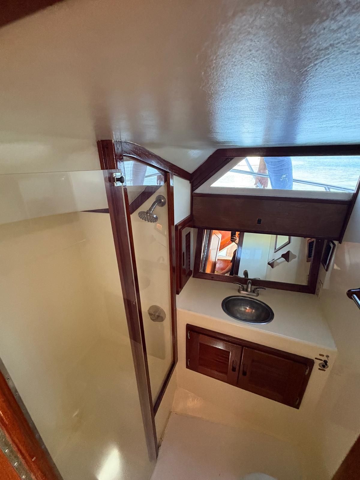 1988 Albemarle 325 Convertible - 17