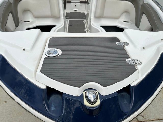 2012 Yamaha Boats 242 Limited - 10