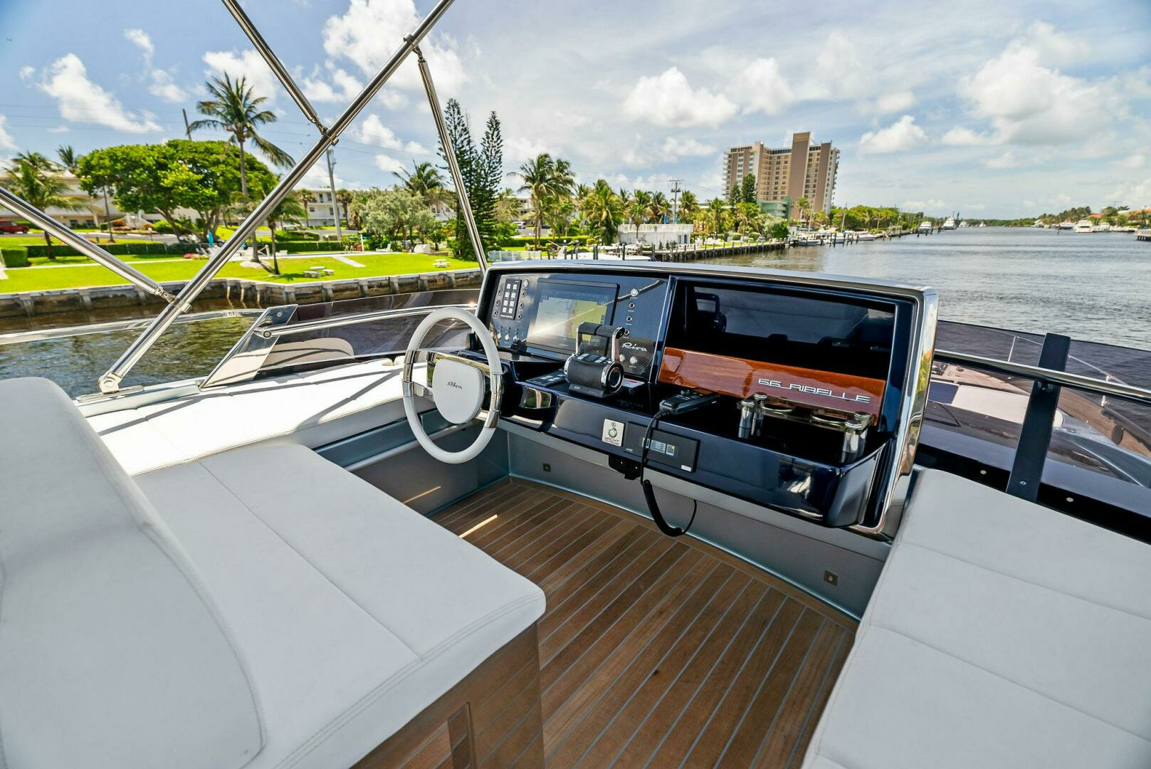 2020 Riva 66 Ribelle - Image 16