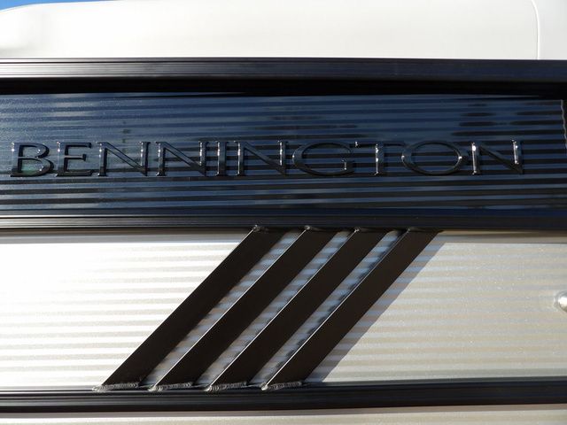 2026 Bennington M Swingback 22 MSB - 50