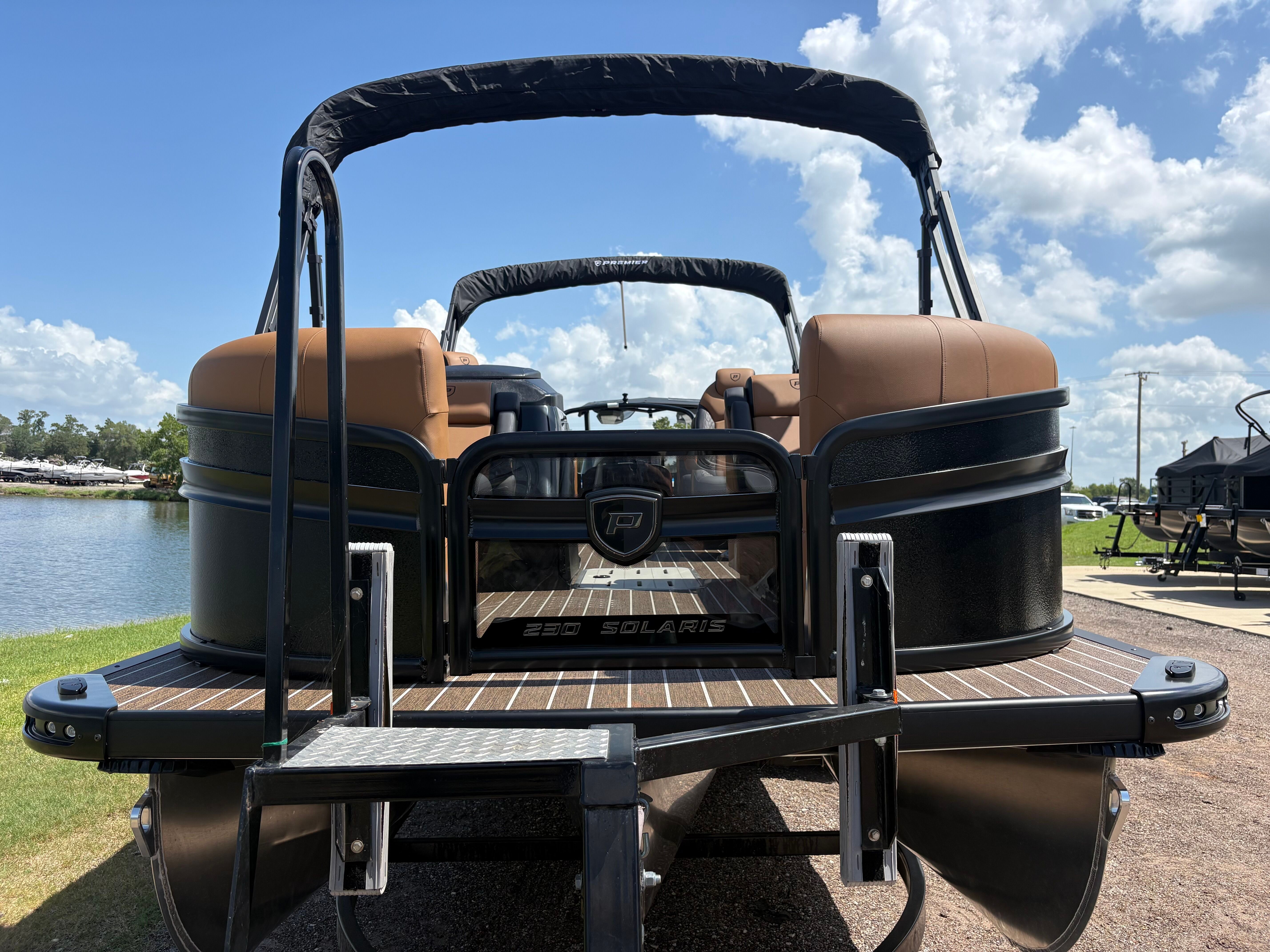 2027 PREMIER 230 SOLARIS RF CL - Image 7