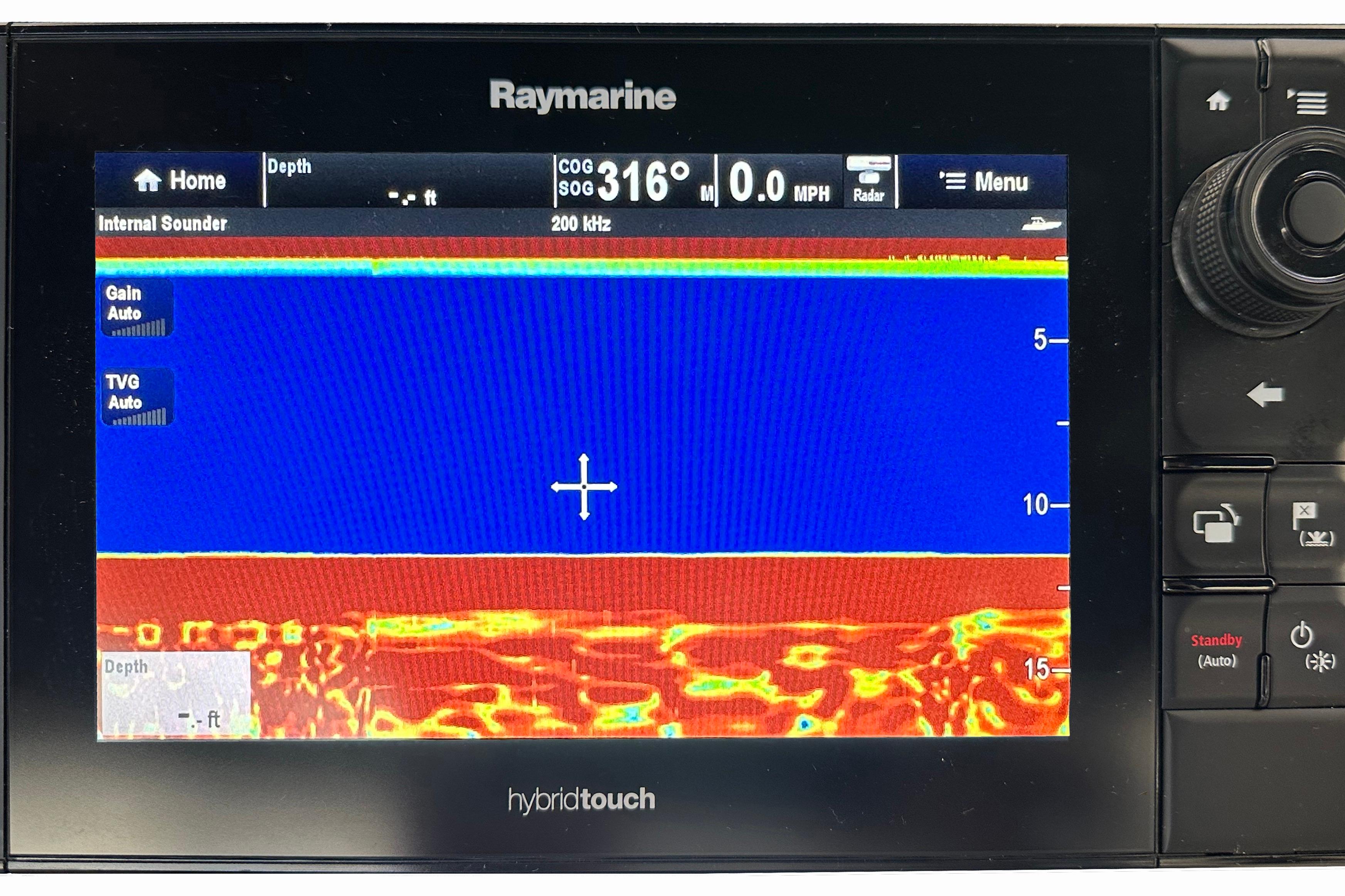 Raymarine Hybridtouch display on 2004 Meridian 408 Motoryacht showing sonar data.