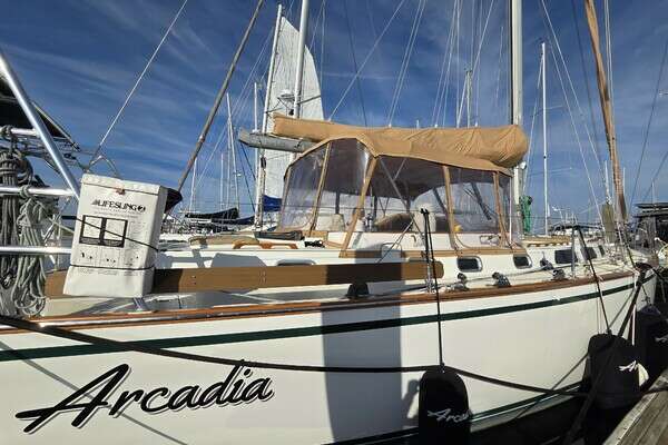1985 Endeavour 51
