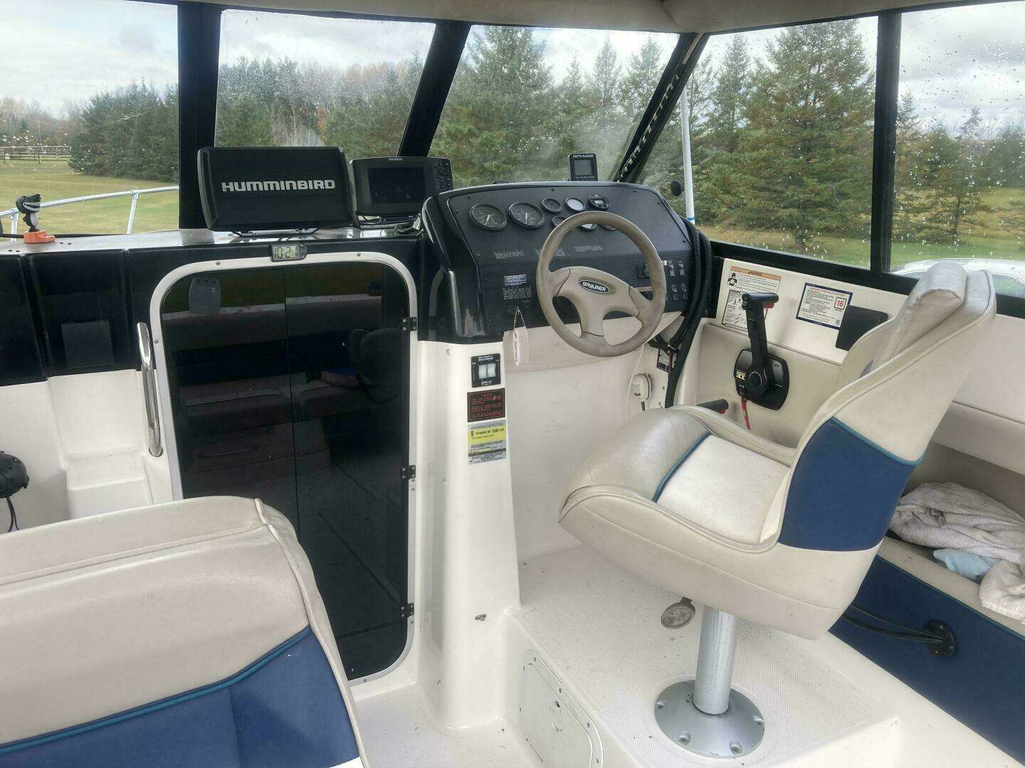 1996 Bayliner 2252 - Image 4