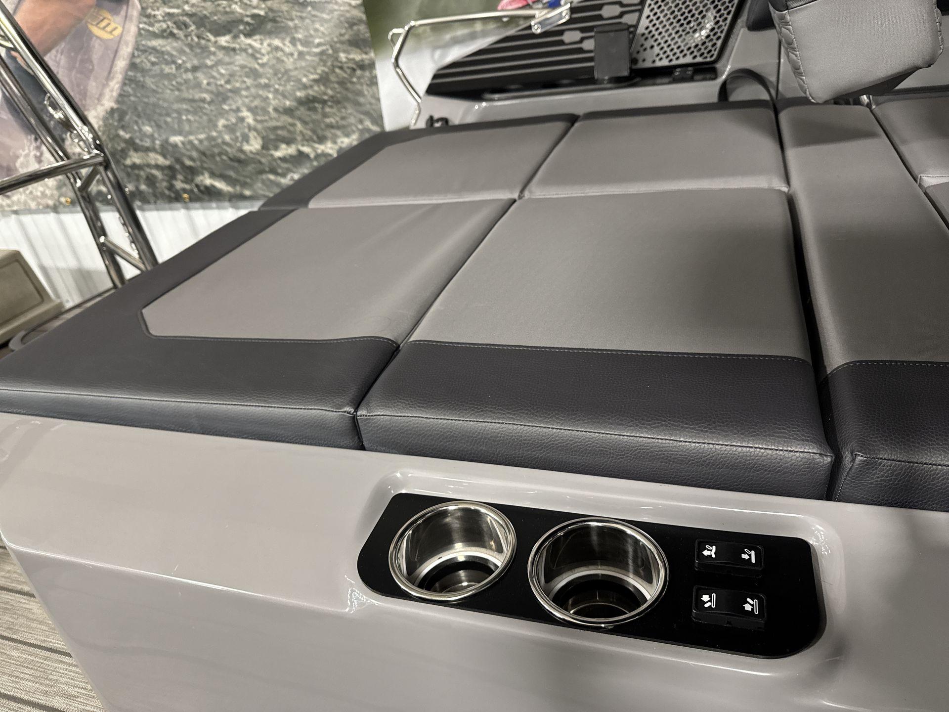 2025 Harris Crowne 250 SL - 17