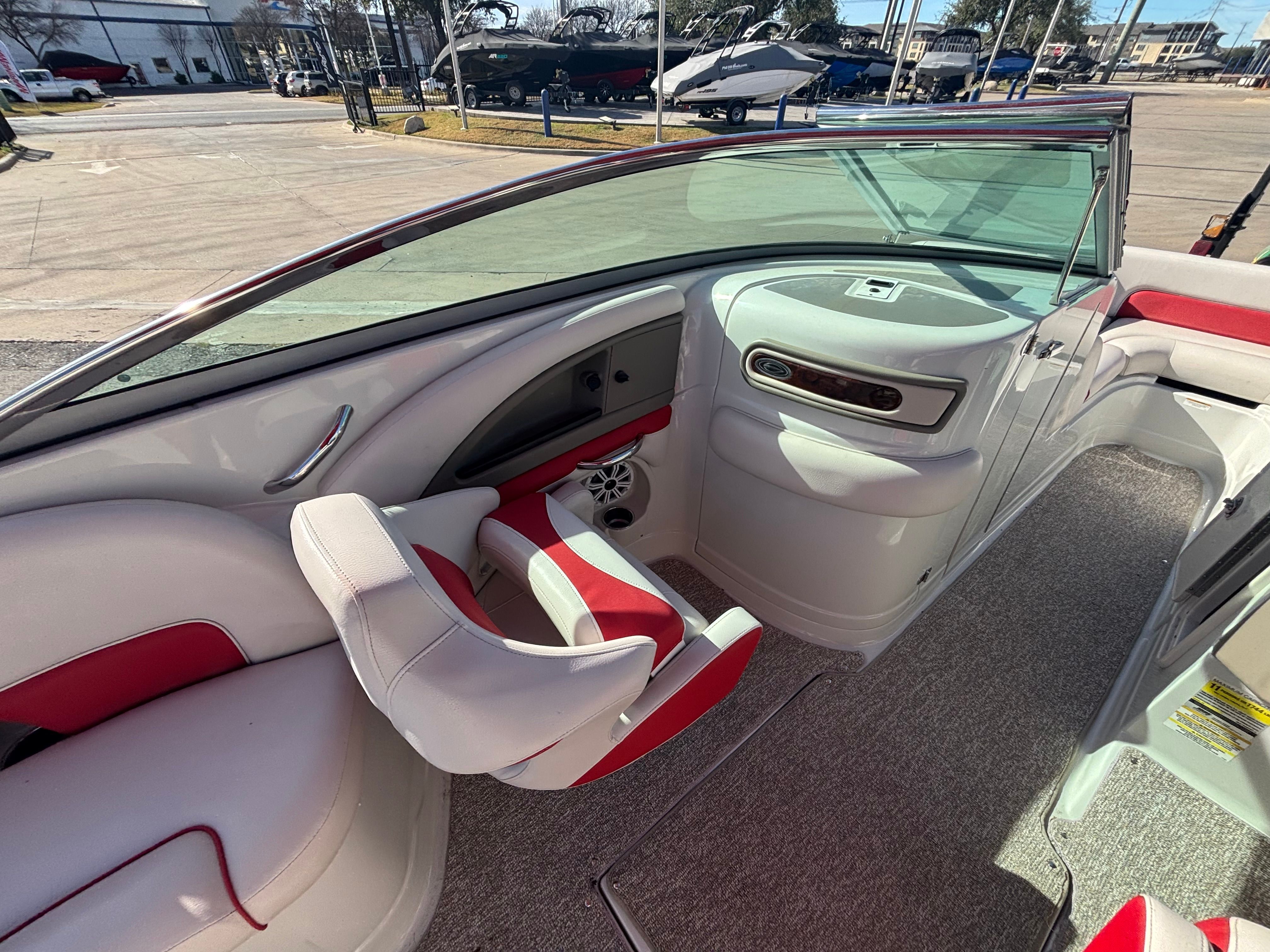 2014 CROWNLINE E2 - Image 14