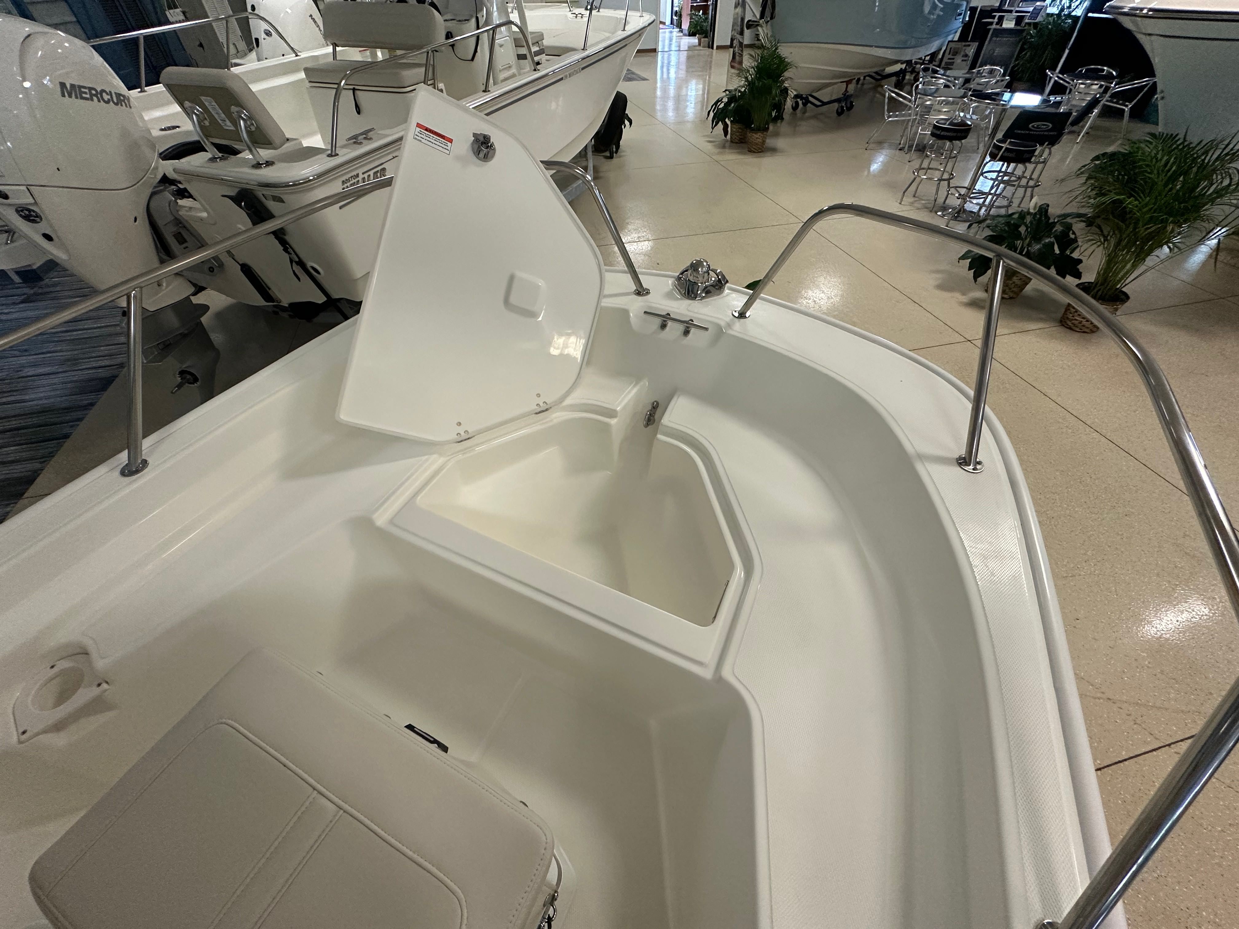 2026 Boston Whaler 150 Montauk - 8