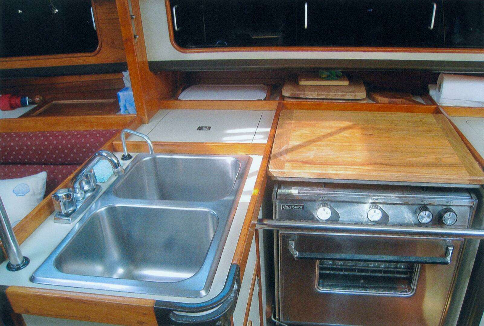 1983 C&C 37 - Image 35