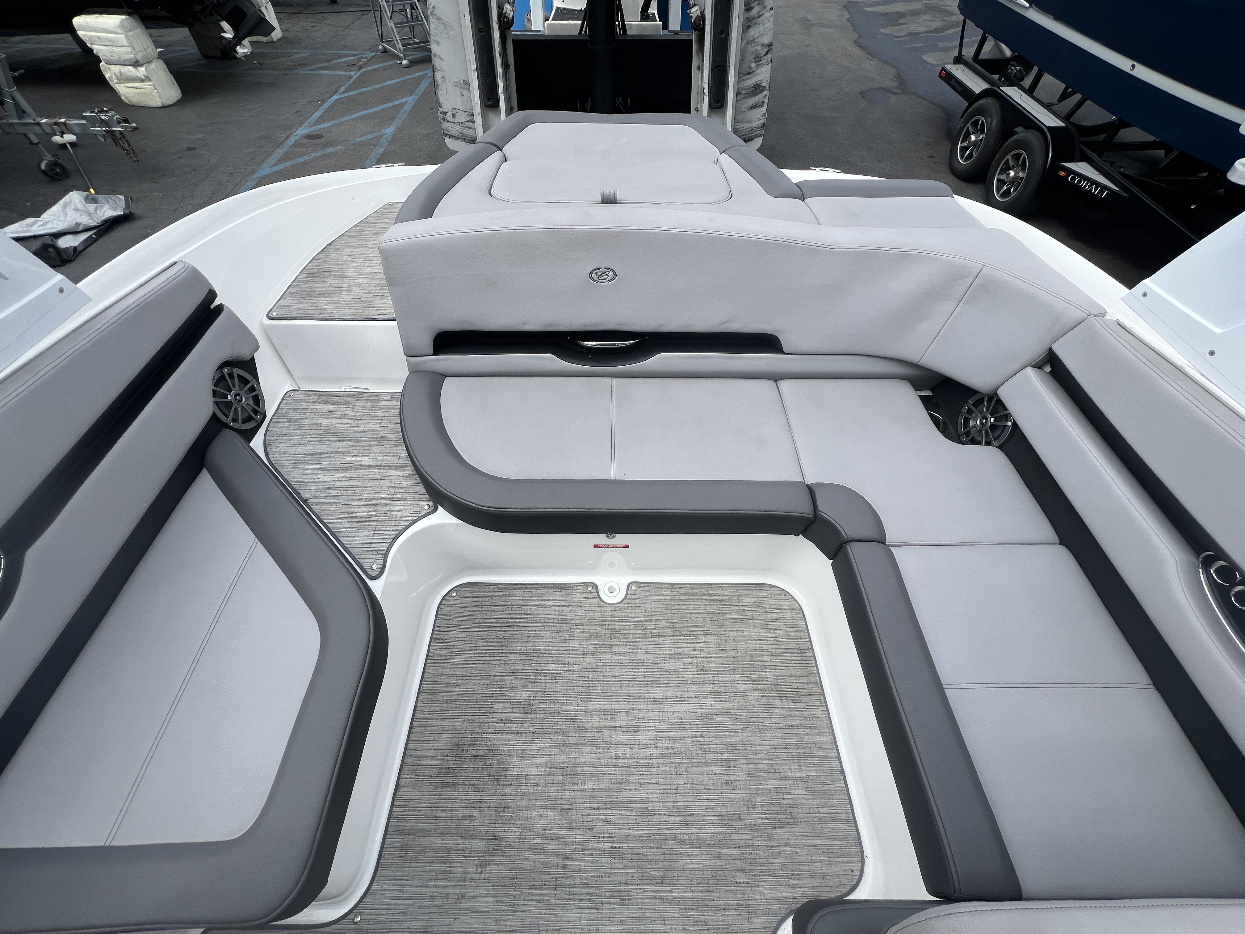 2023 Cobalt CS23 Surf - 11