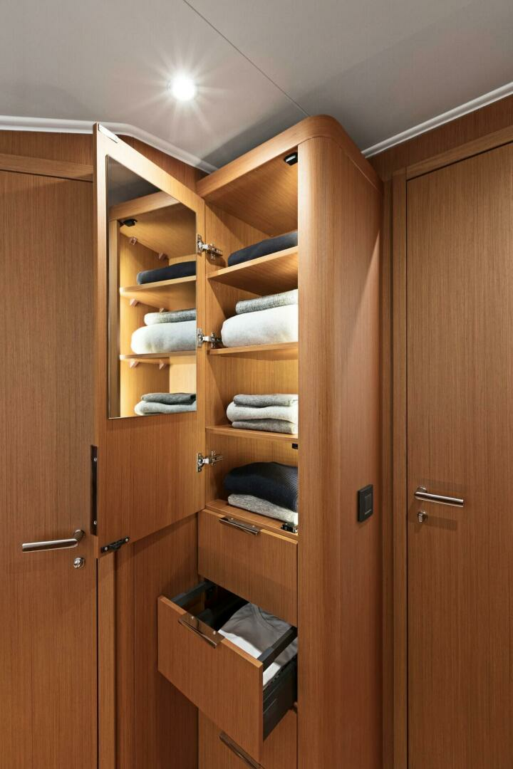 2025 Beneteau First Yacht 53 - Image 11