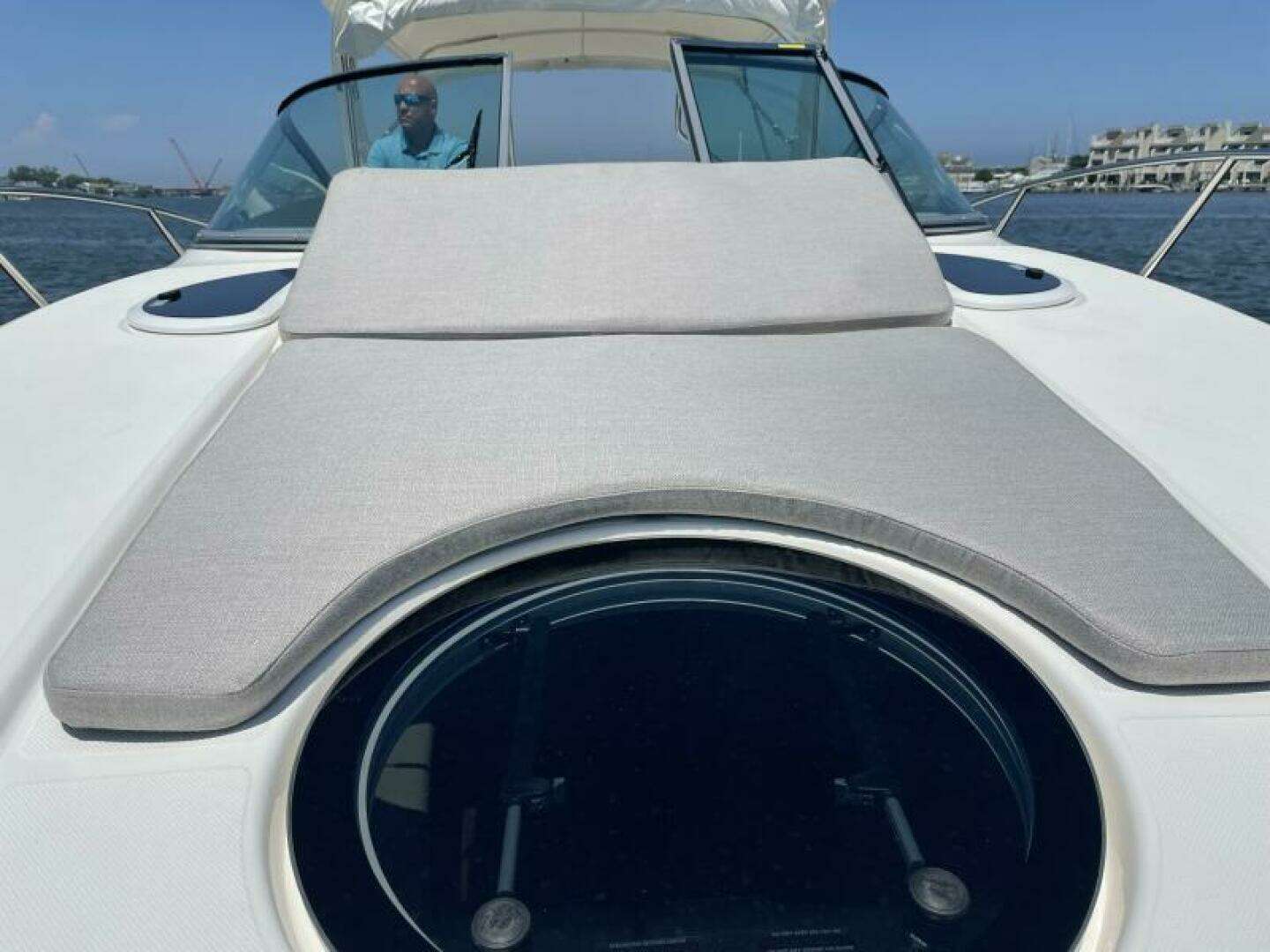 2026 Regal 33 XO - Image 3